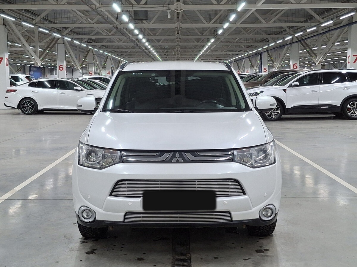 Купить Mitsubishi Outlander с пробегом. Фото: #1