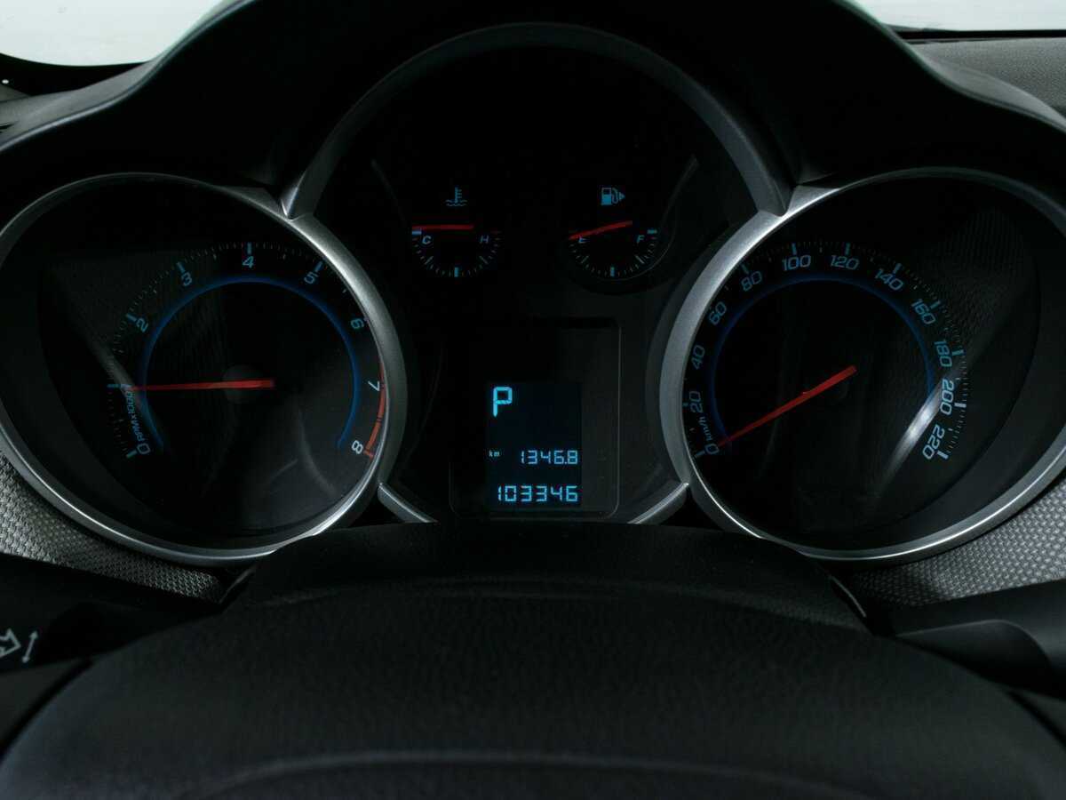 Купить Chevrolet Cruze с пробегом. Фото: #10