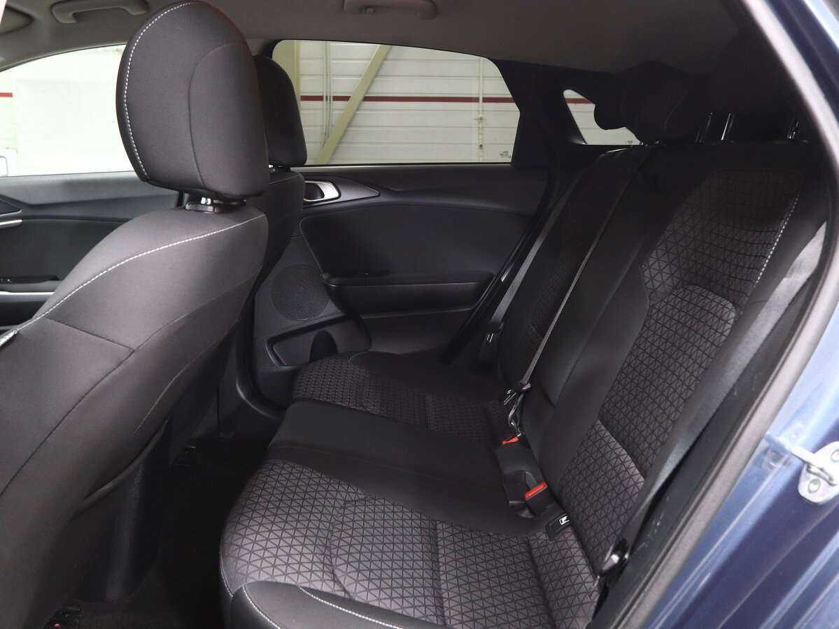 Купить Kia Ceed с пробегом. Фото: #10