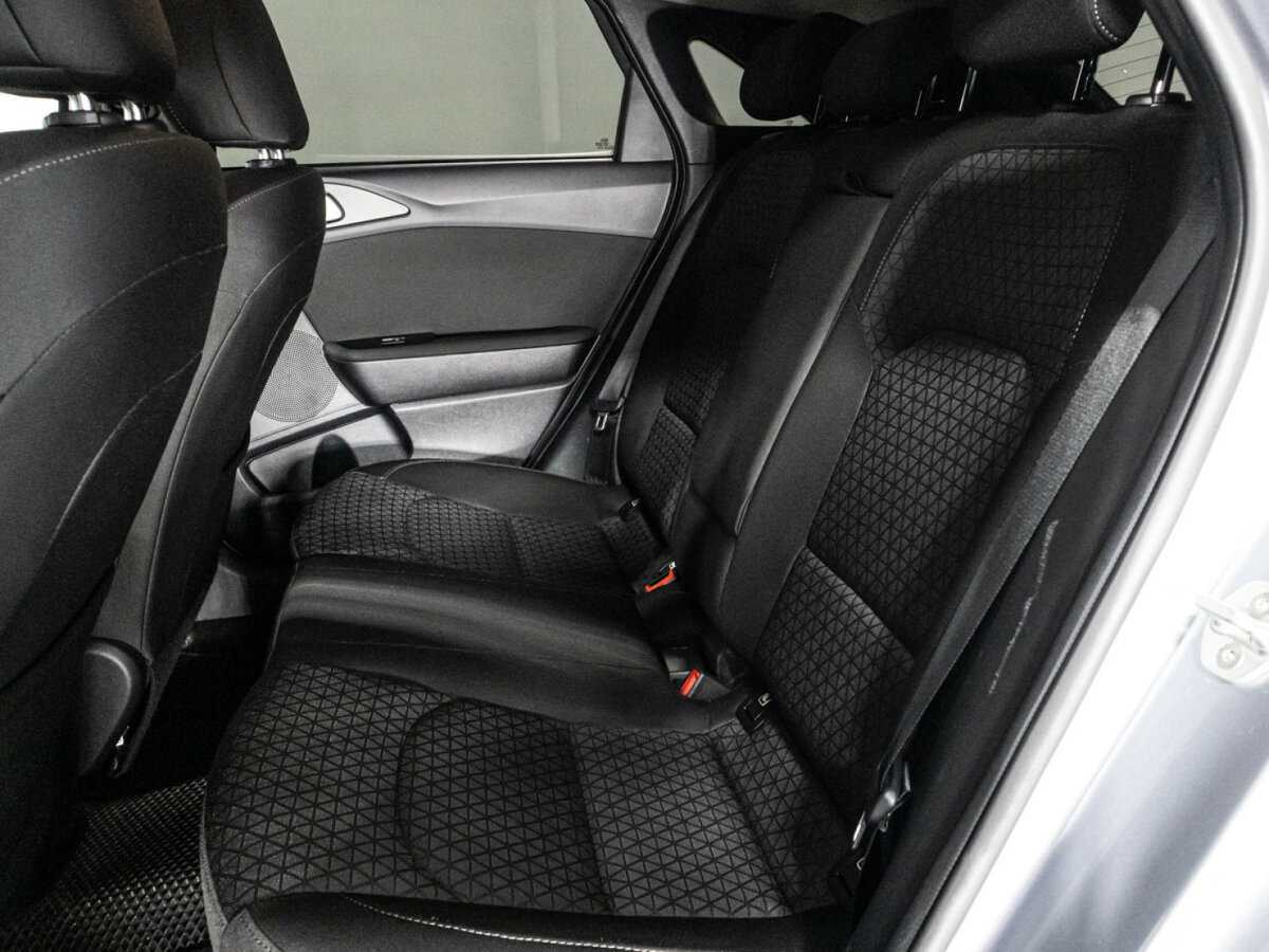 Купить Kia Ceed с пробегом. Фото: #9