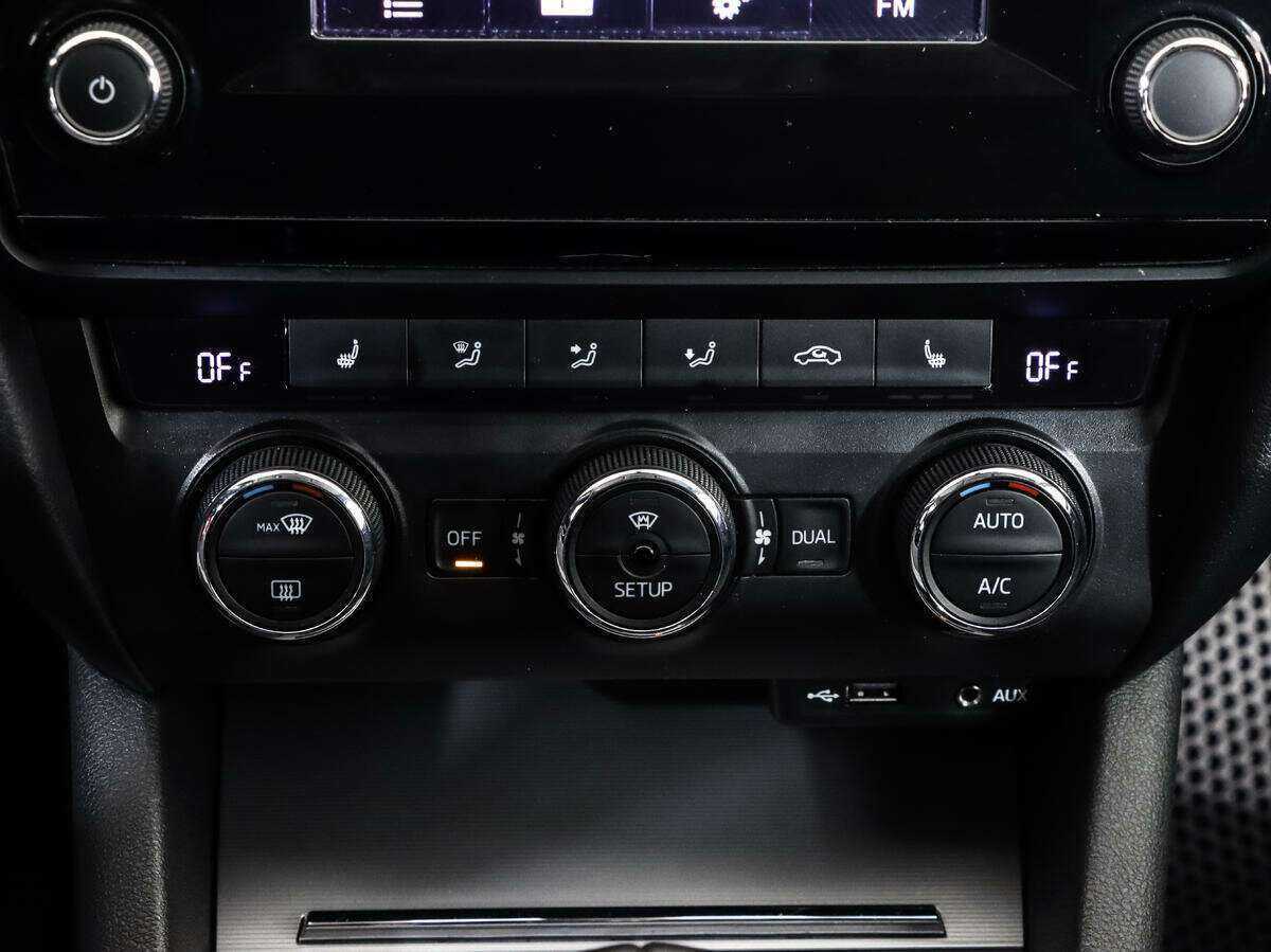 Купить Skoda Octavia с пробегом. Фото: #11