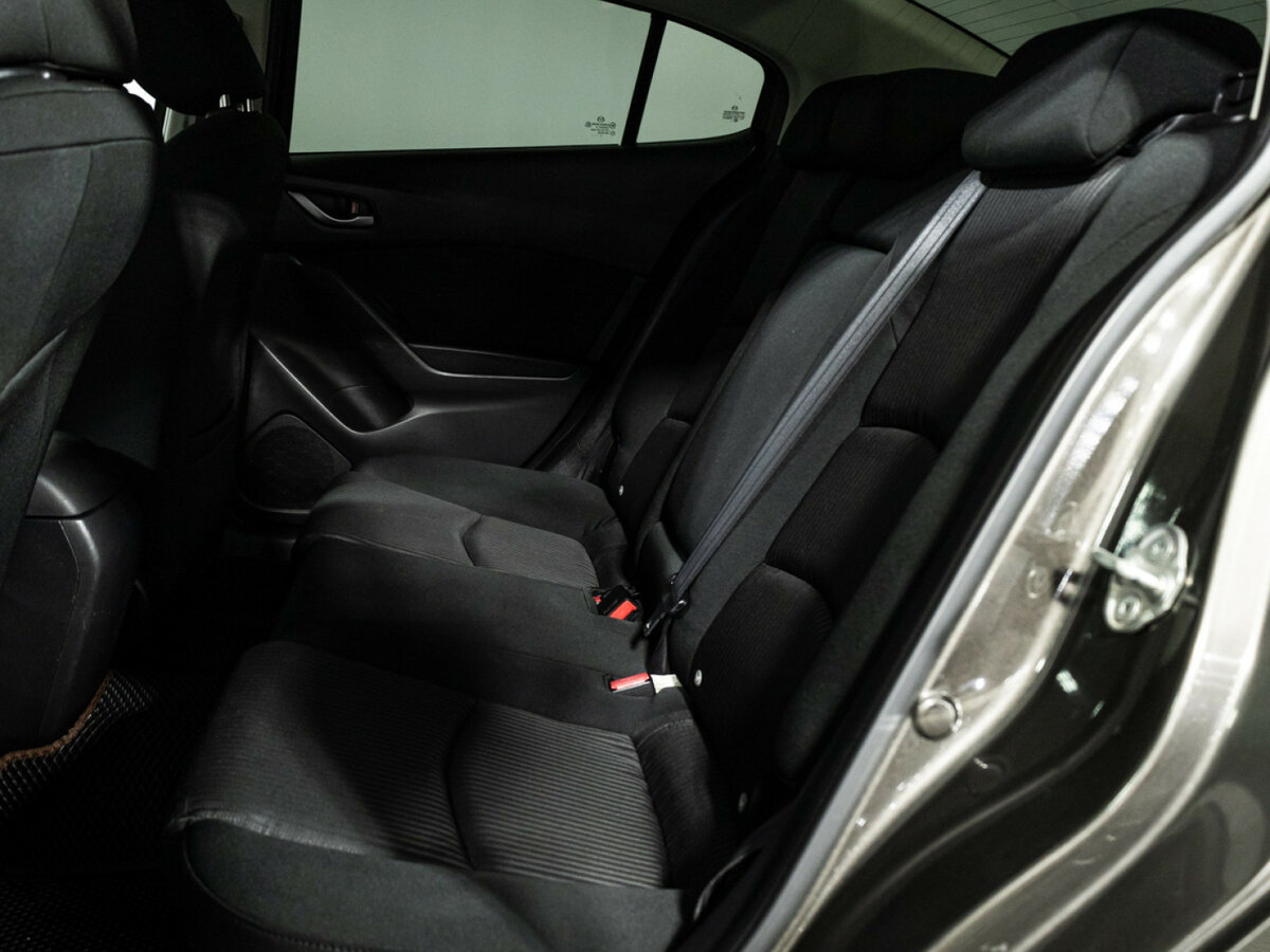 Купить Mazda 3 с пробегом. Фото: #9