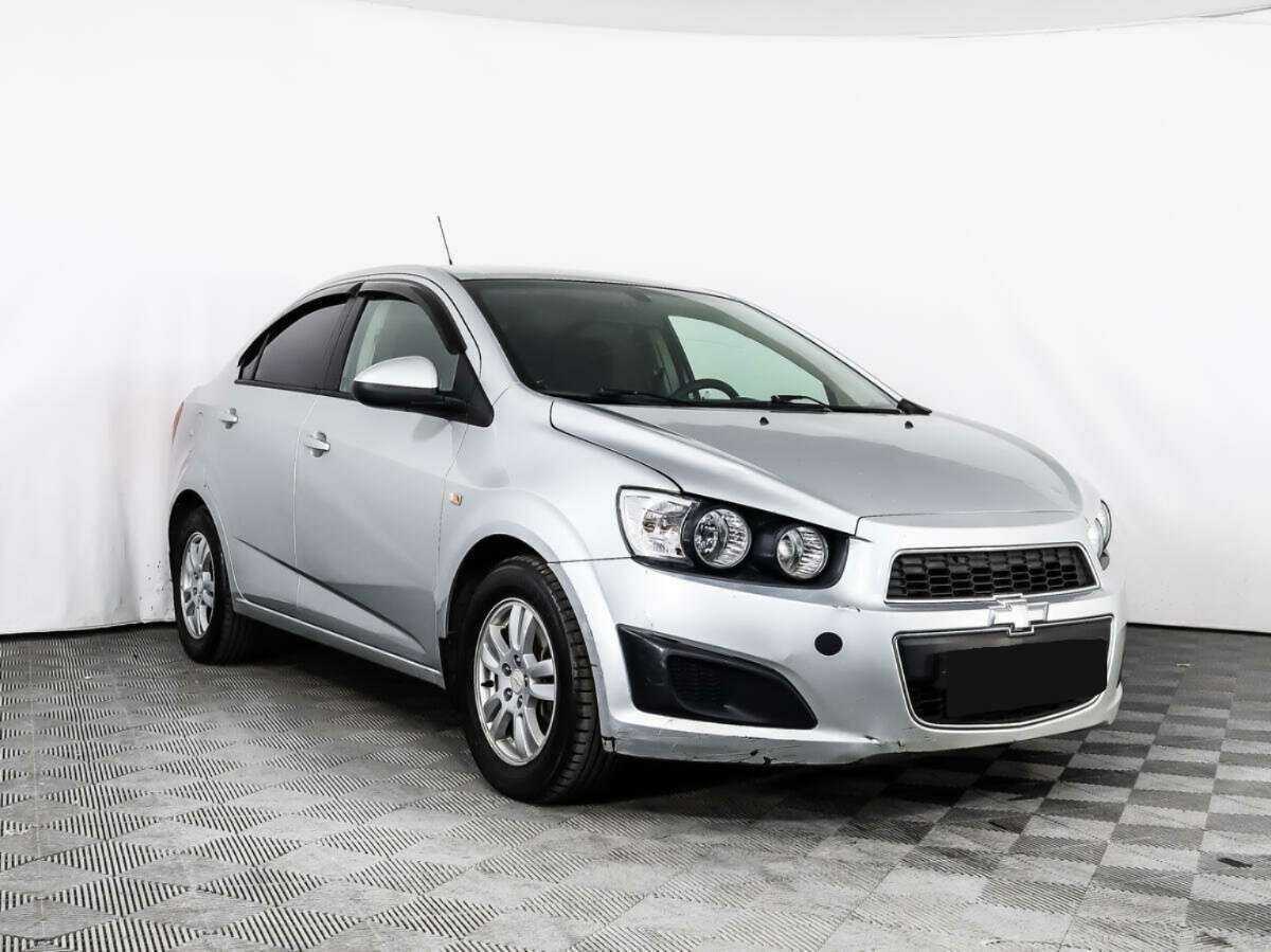 Купить Chevrolet Aveo с пробегом. Фото: #2