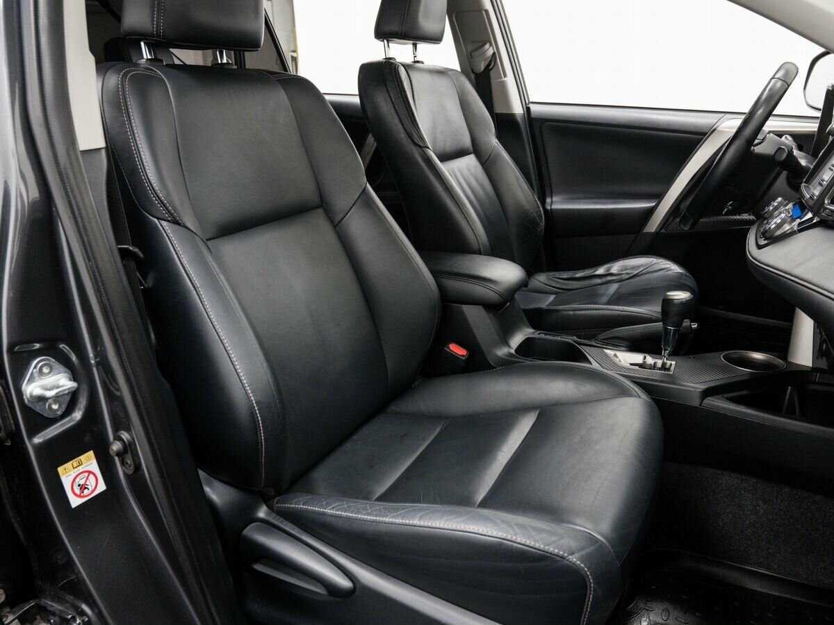 Купить Toyota RAV4 с пробегом. Фото: #8