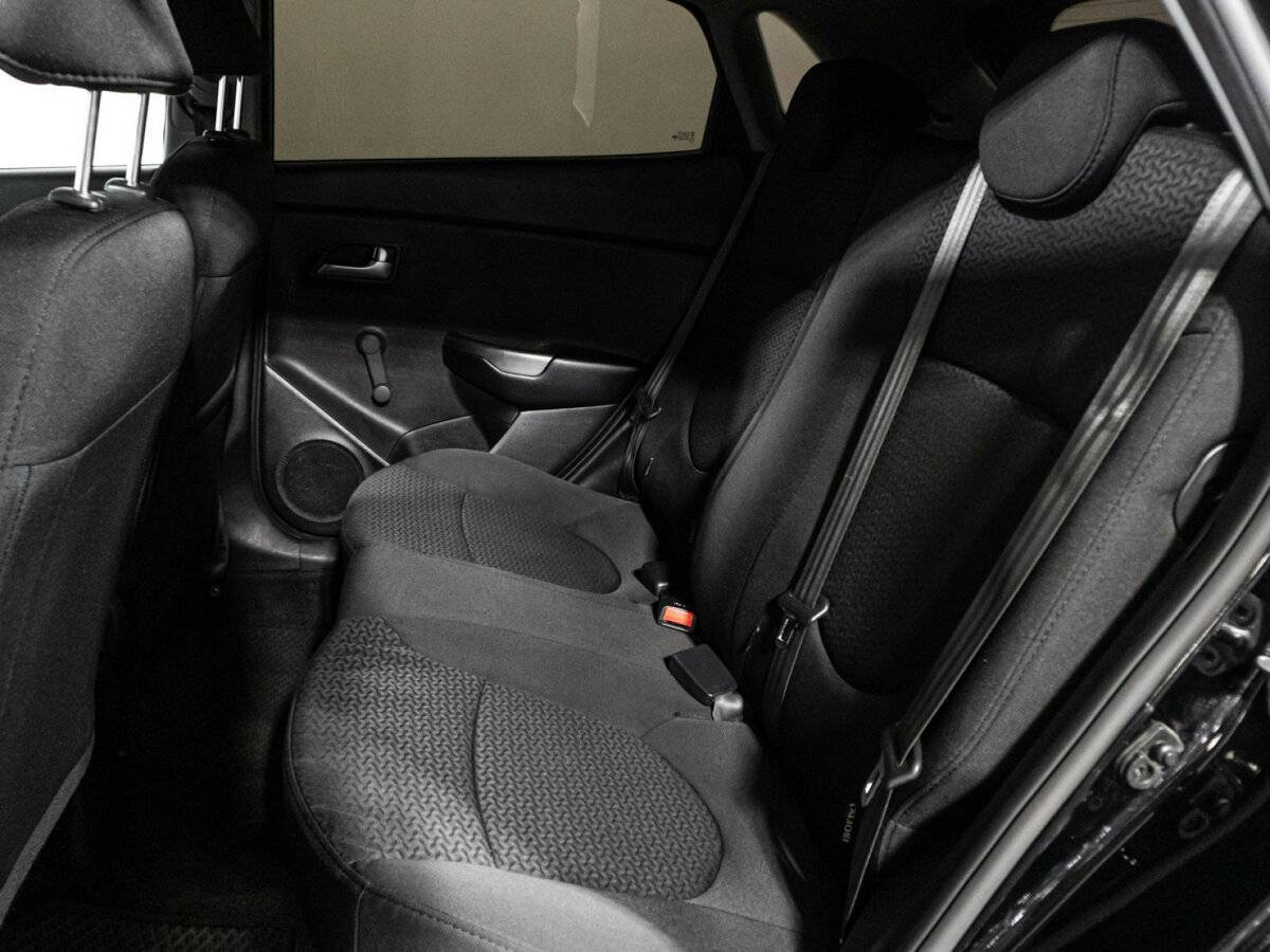 Купить Kia Rio с пробегом. Фото: #9