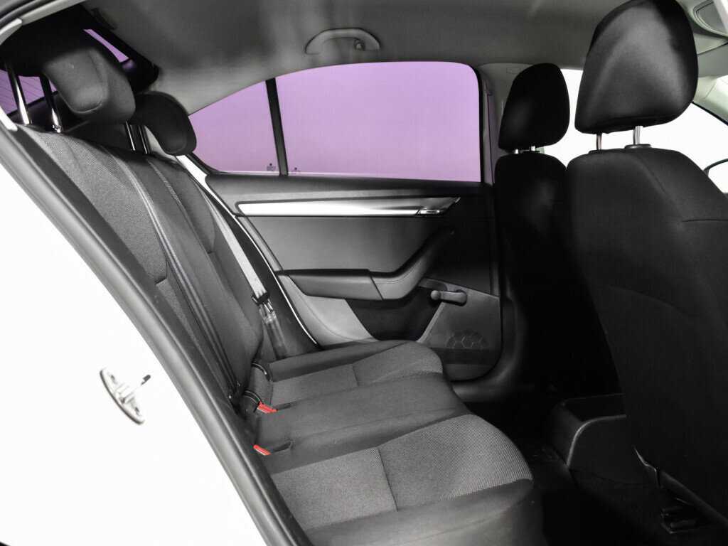 Купить Skoda Octavia с пробегом. Фото: #9