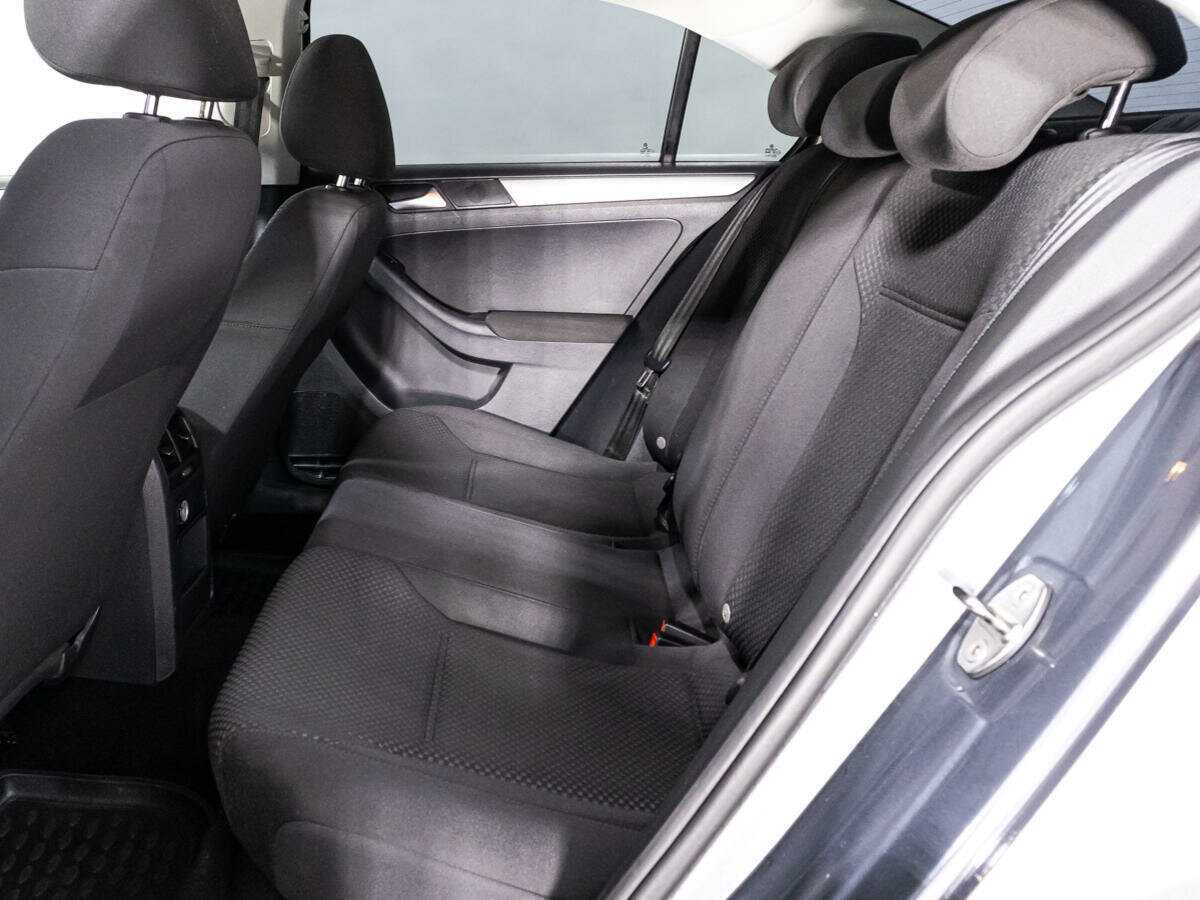 Купить Volkswagen Jetta с пробегом. Фото: #9