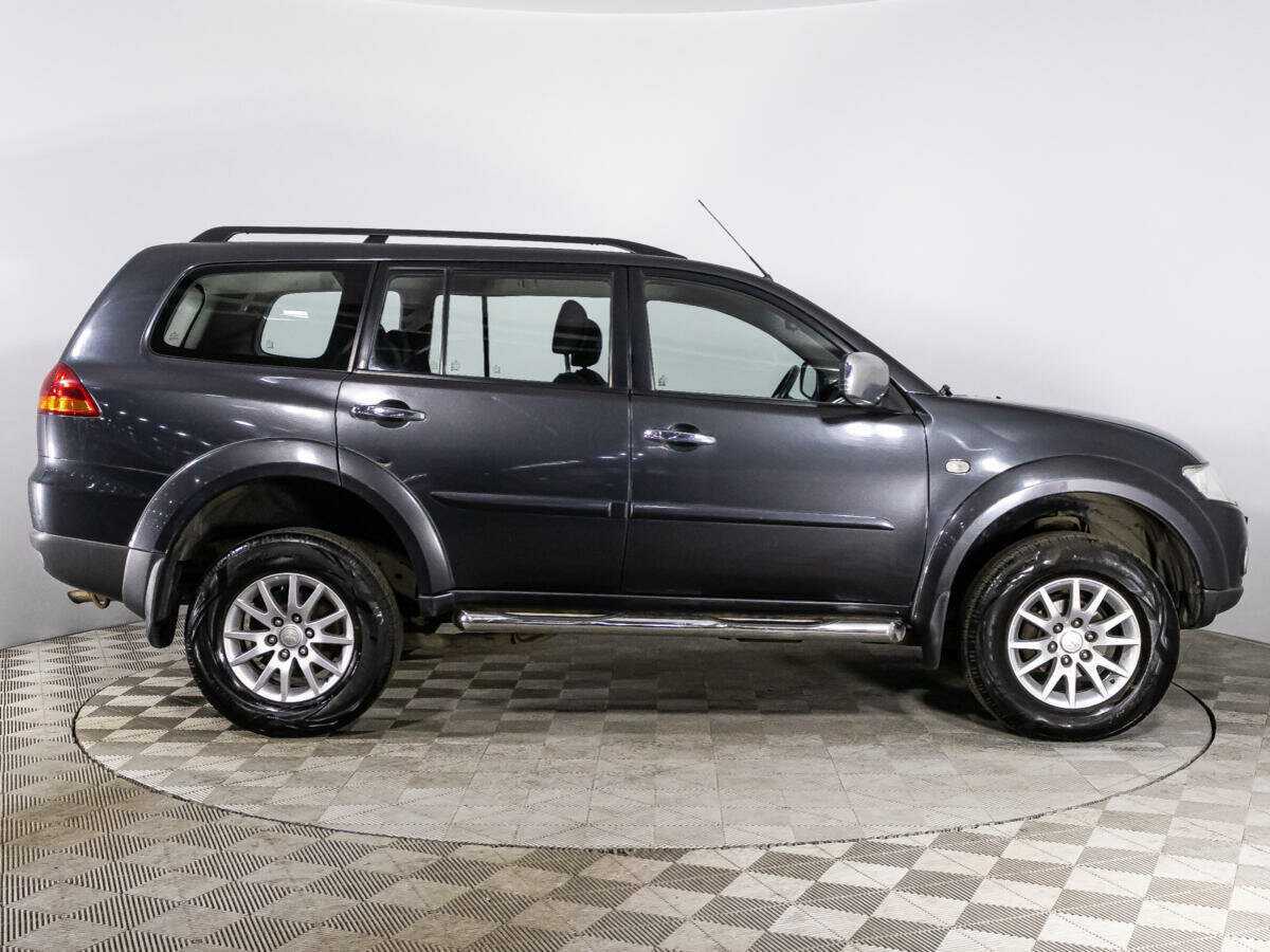 Купить Mitsubishi Pajero Sport с пробегом. Фото: #3