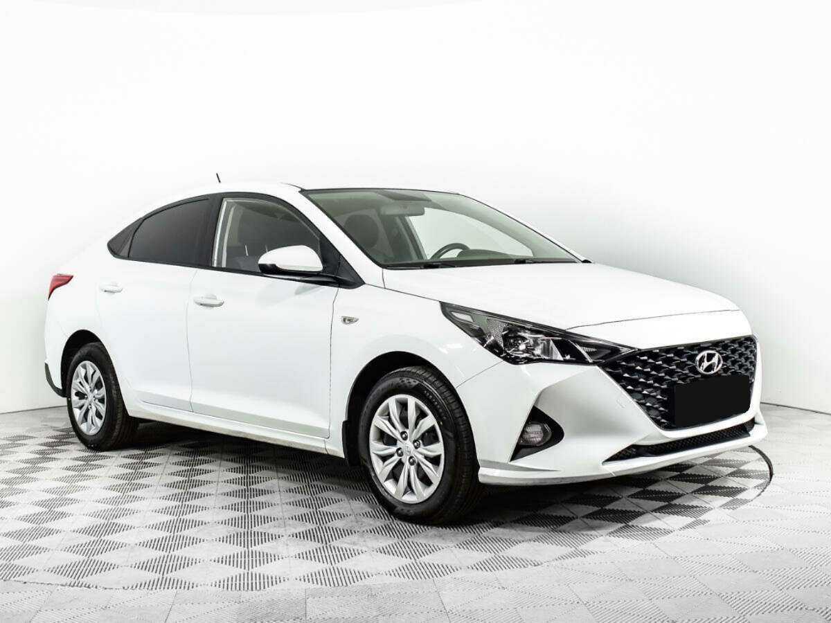 Купить Hyundai Solaris с пробегом. Фото: #2