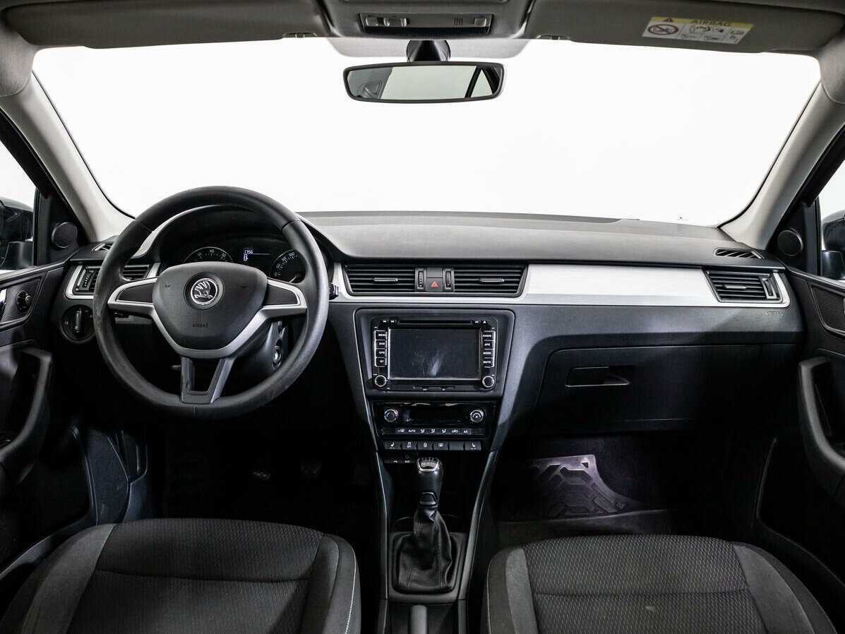 Купить Skoda Rapid с пробегом. Фото: #10