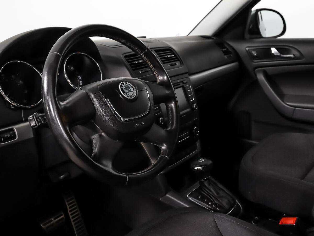 Купить Skoda Yeti с пробегом. Фото: #8