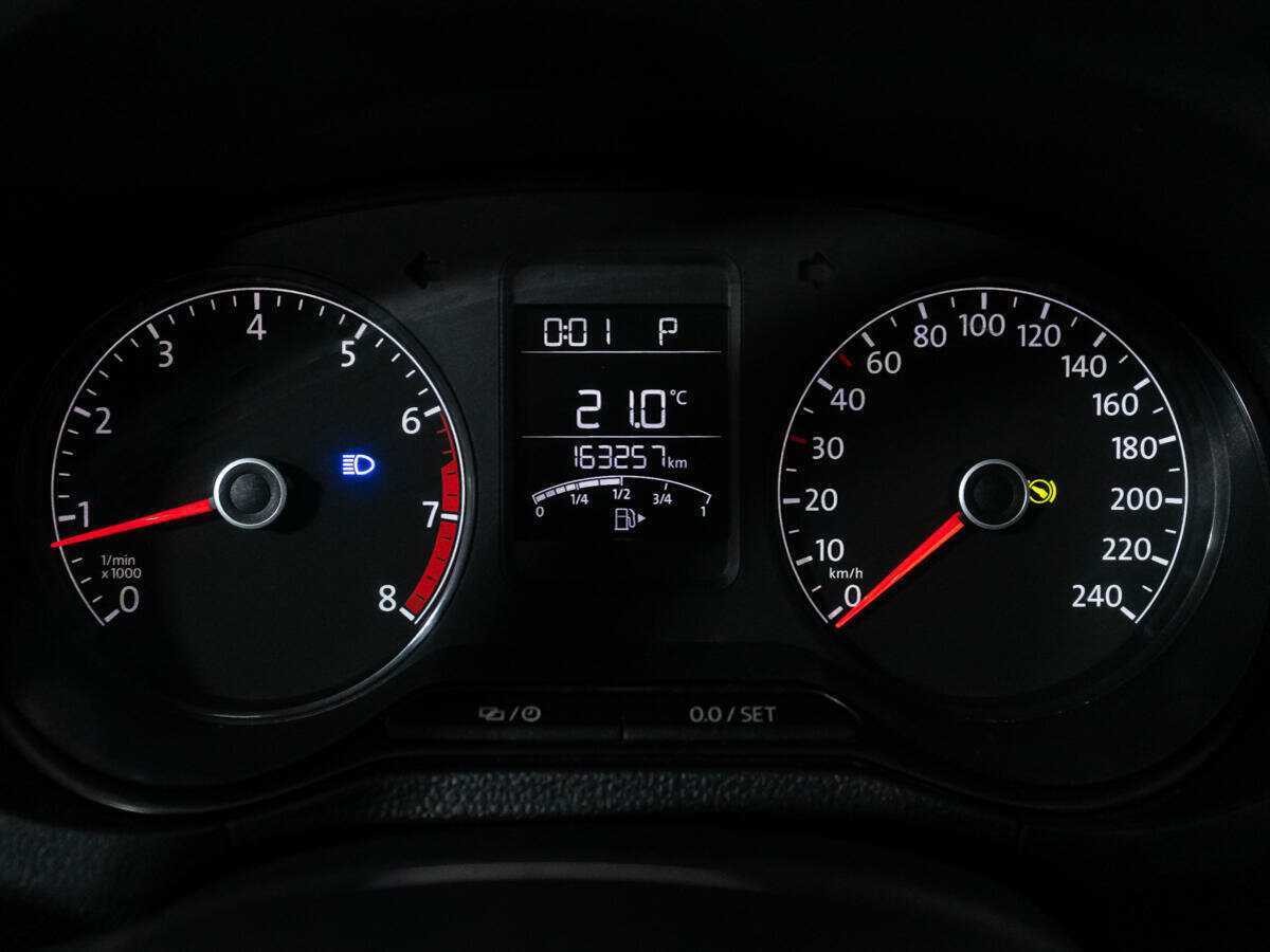 Купить Volkswagen Polo с пробегом. Фото: #11