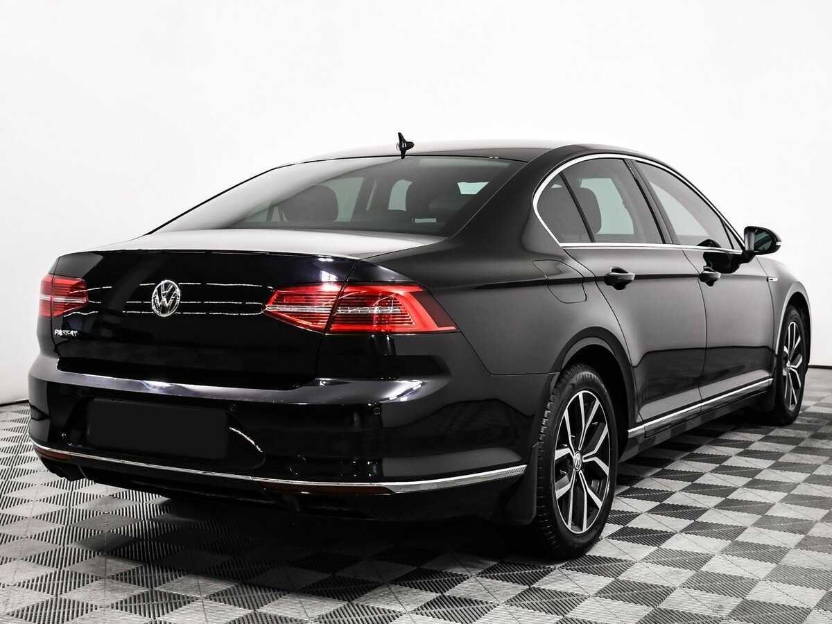 Купить Volkswagen Passat с пробегом. Фото: #4