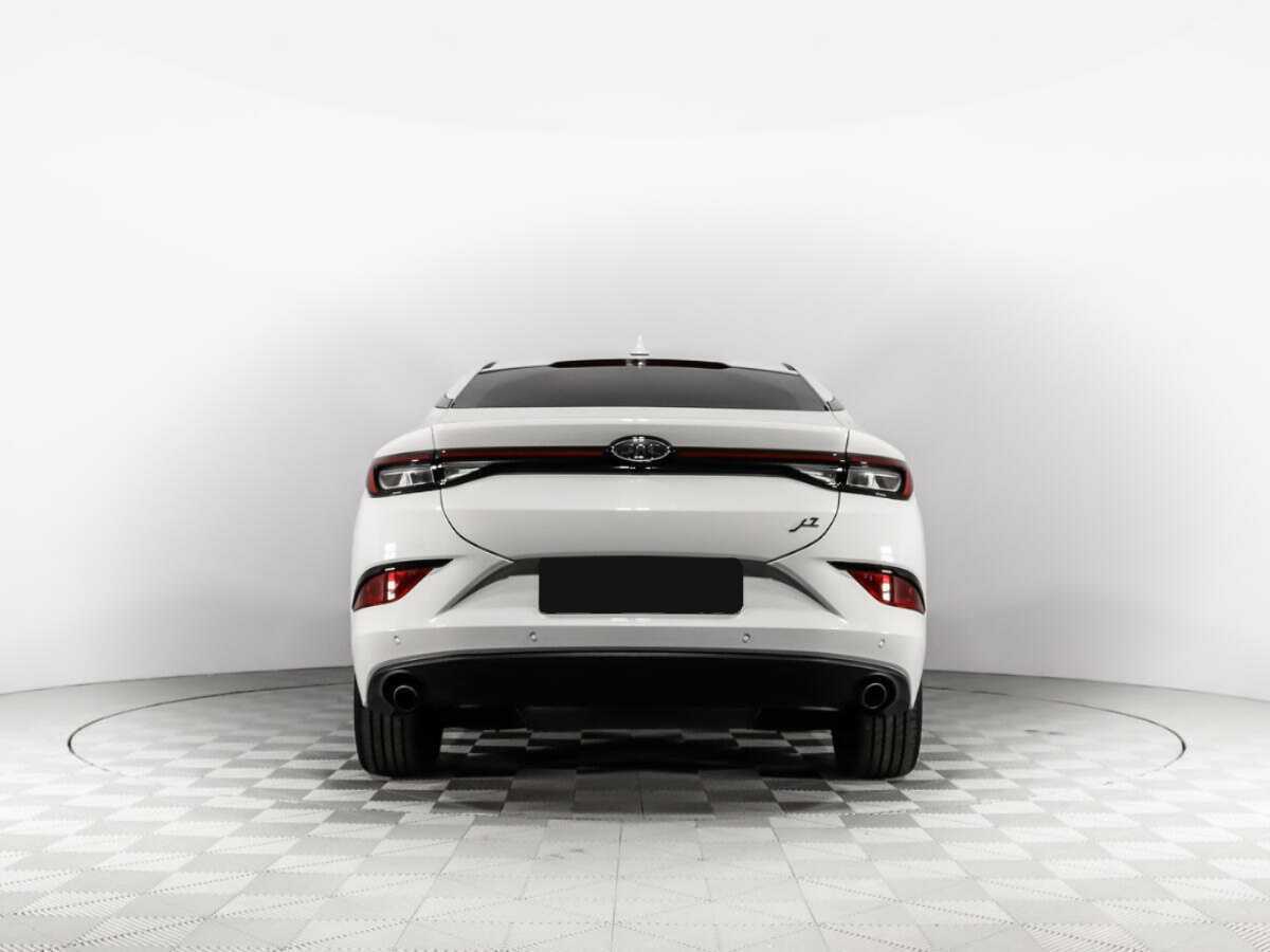 Купить JAC J7 с пробегом. Фото: #5