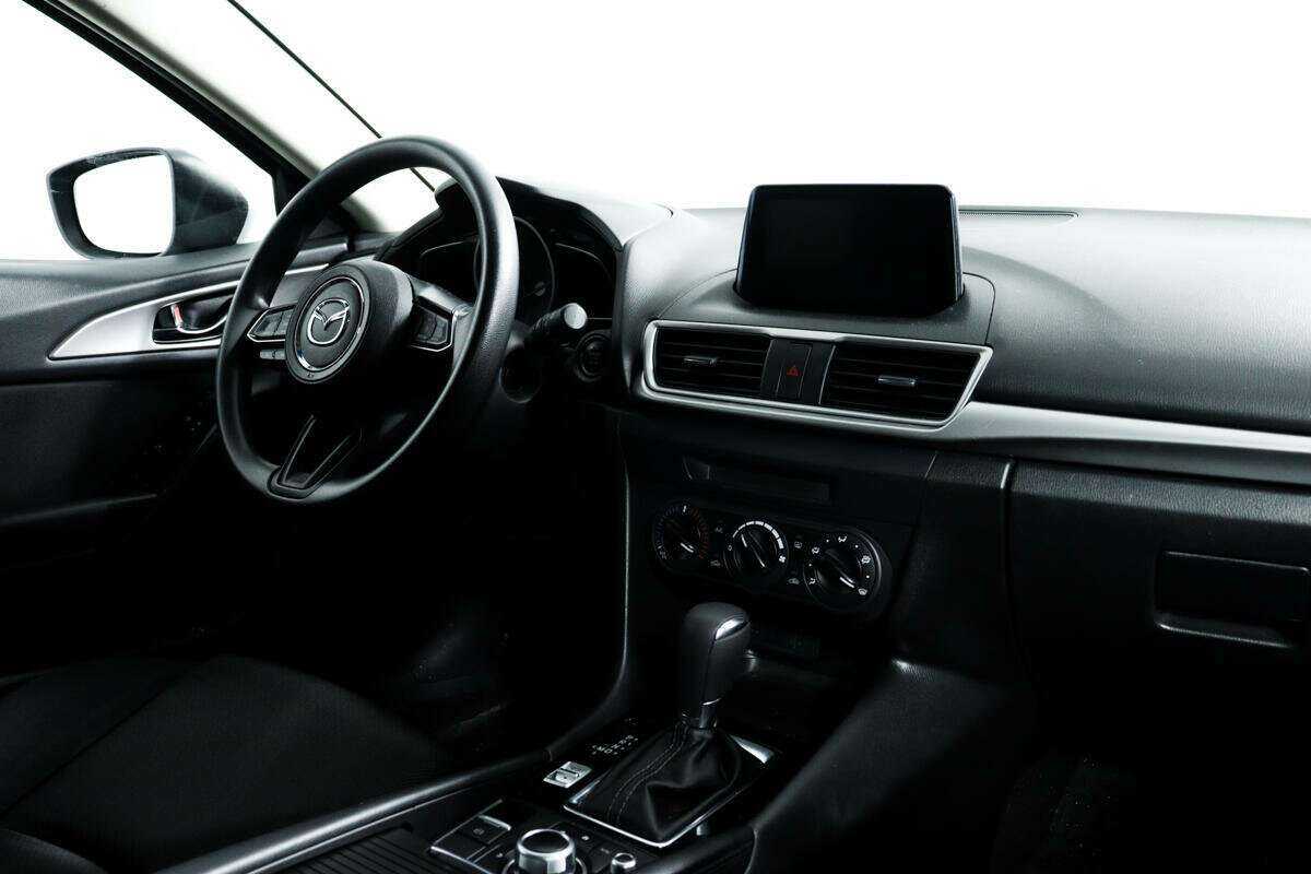 Купить Mazda 3 с пробегом. Фото: #8