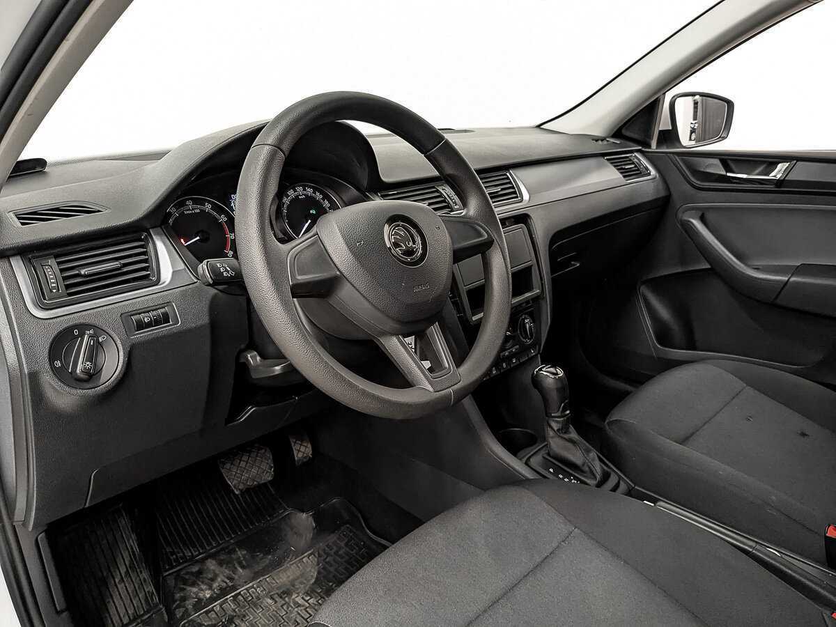 Купить Skoda Rapid с пробегом. Фото: #13