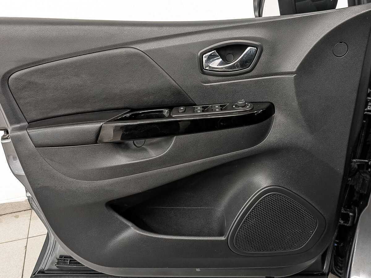 Купить Renault Kaptur с пробегом. Фото: #16