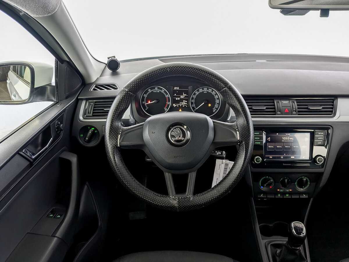 Купить Skoda Rapid с пробегом. Фото: #18