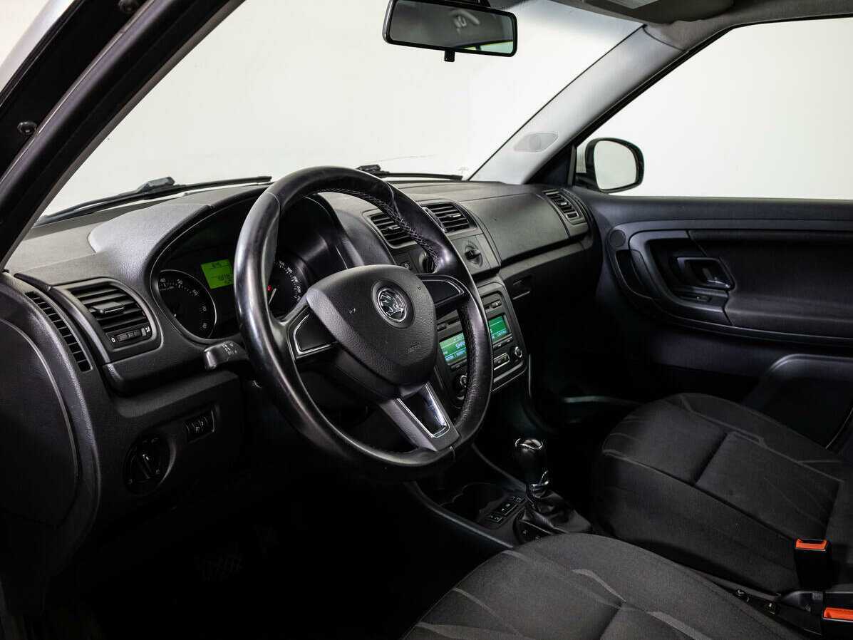 Купить Skoda Fabia с пробегом. Фото: #10