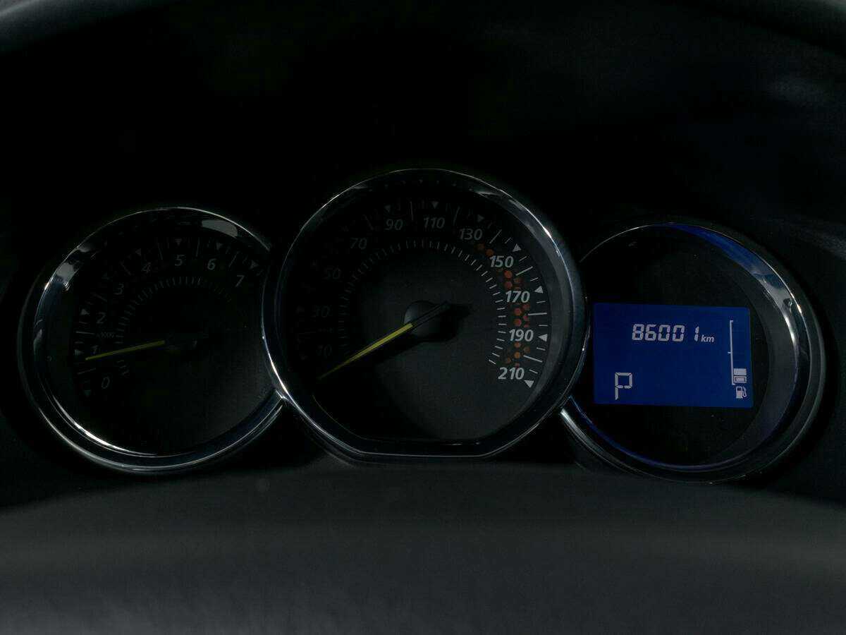 Купить Renault Sandero с пробегом. Фото: #10