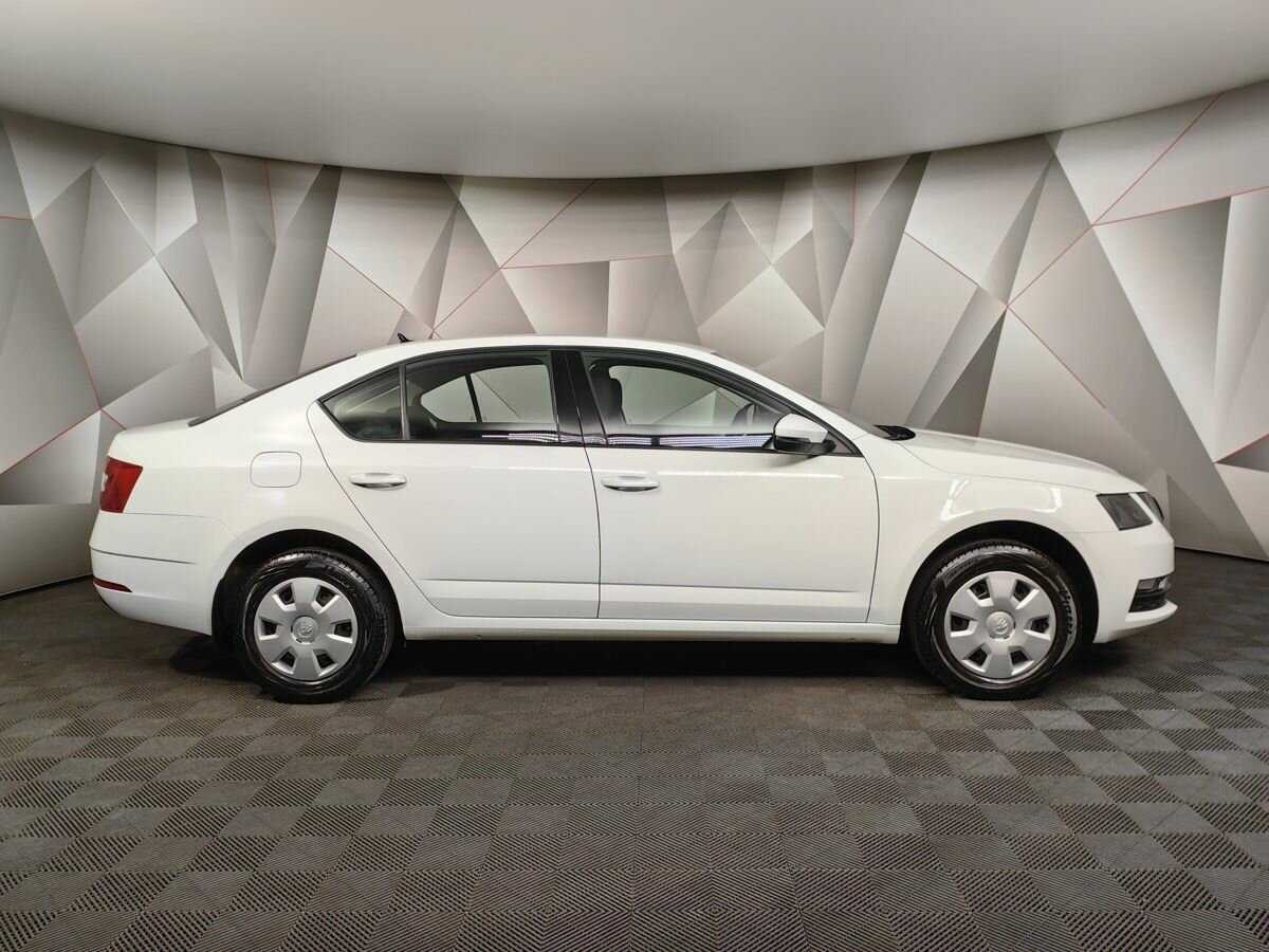 Купить Skoda Octavia с пробегом. Фото: #5