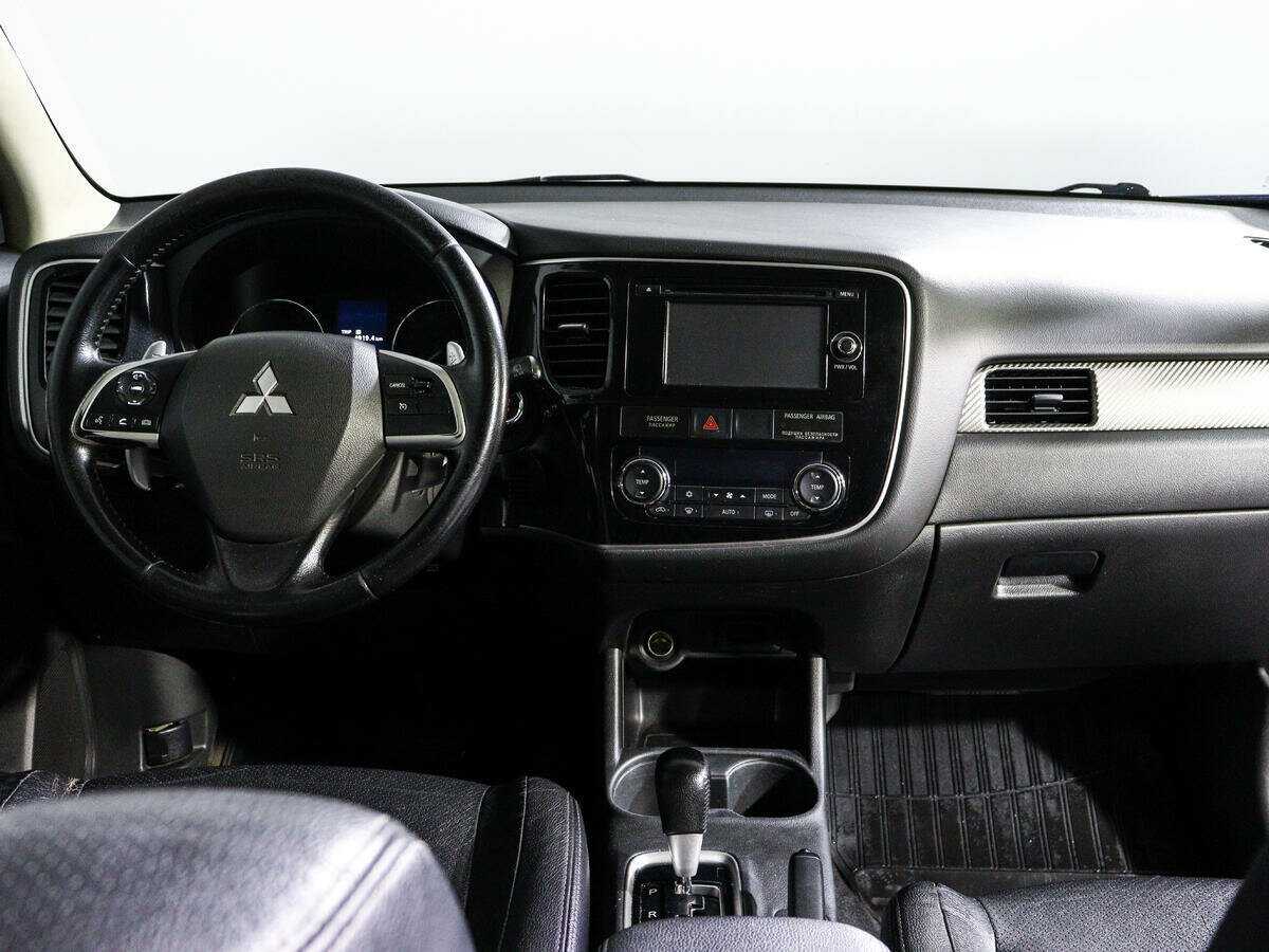 Купить Mitsubishi Outlander с пробегом. Фото: #9