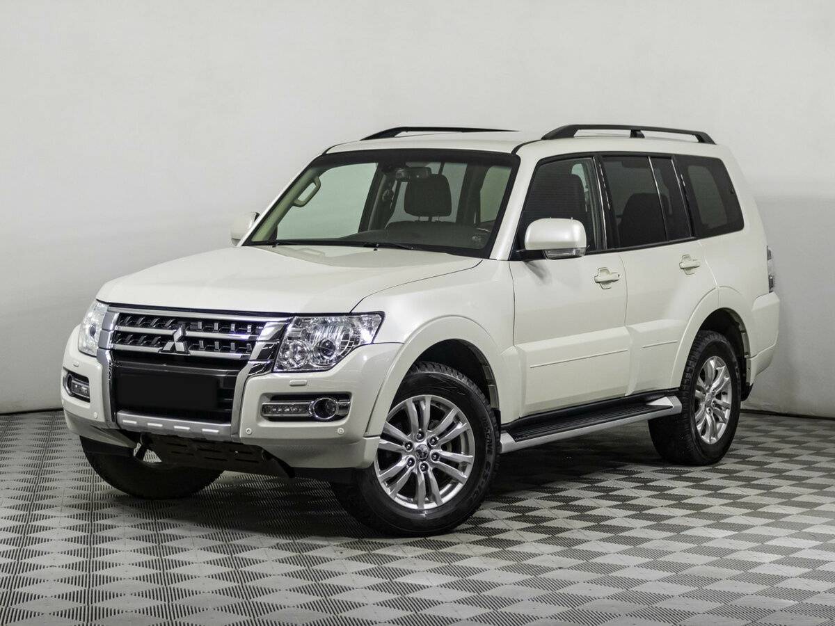 Купить Mitsubishi Pajero с пробегом. Посмотреть фото