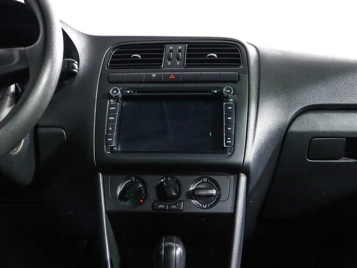 Купить Volkswagen Polo с пробегом. Фото: #10