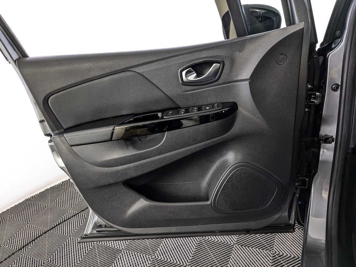 Купить Renault Kaptur с пробегом. Фото: #15