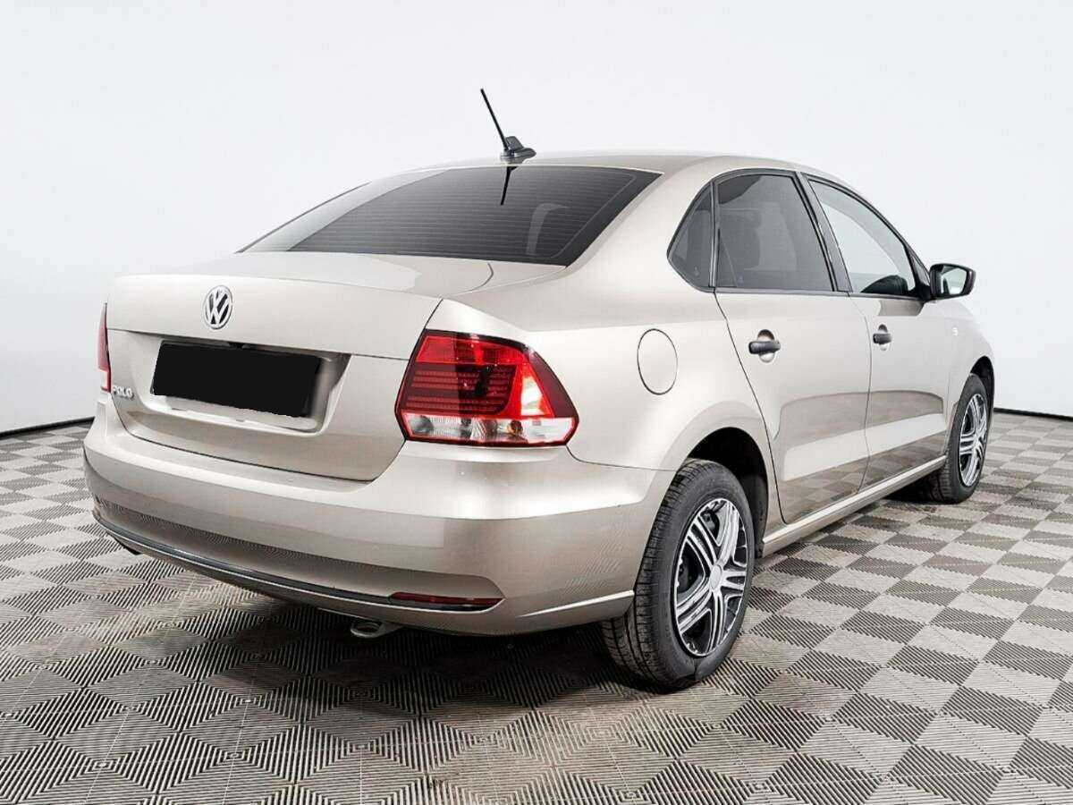 Купить Volkswagen Polo с пробегом. Фото: #4