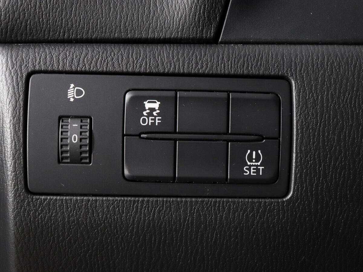 Купить Mazda 3 с пробегом. Фото: #10