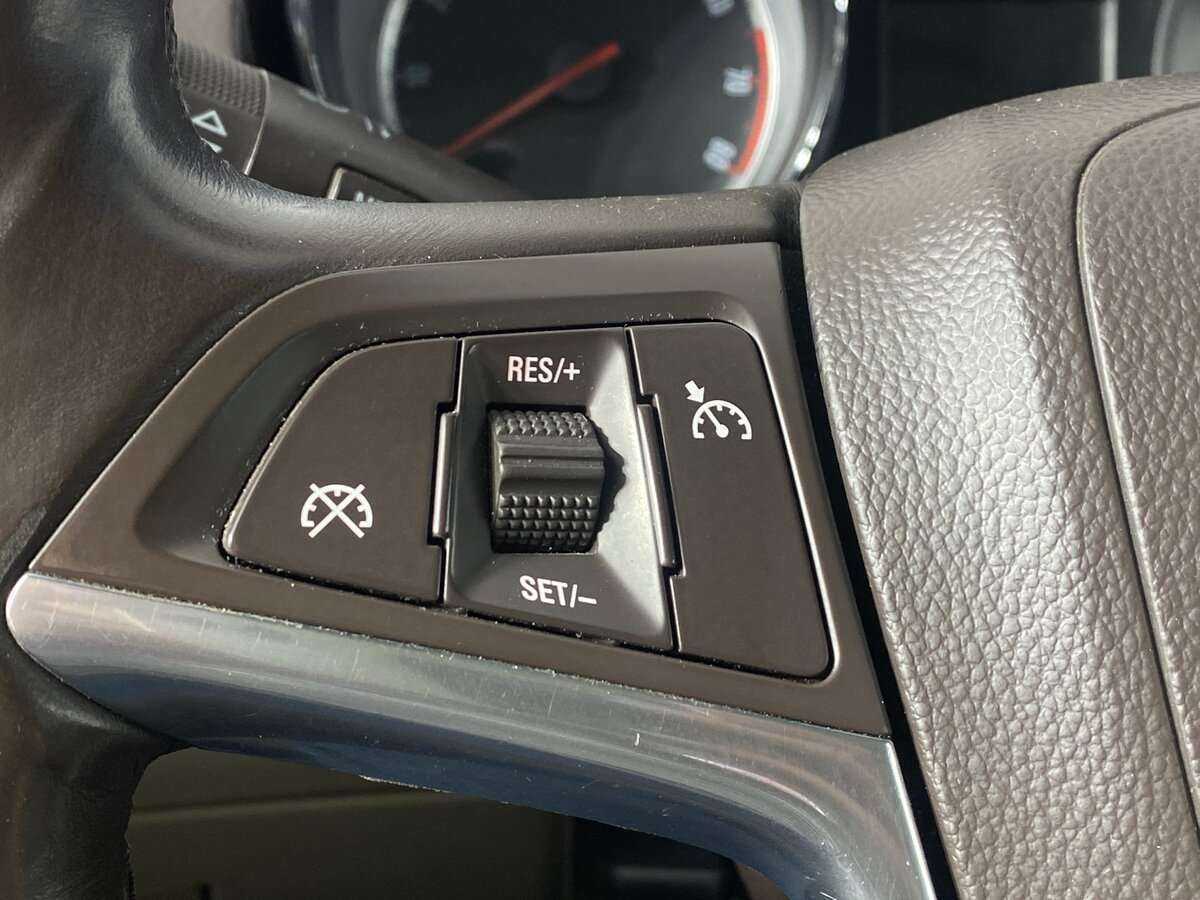 Купить Opel Insignia с пробегом. Фото: #11