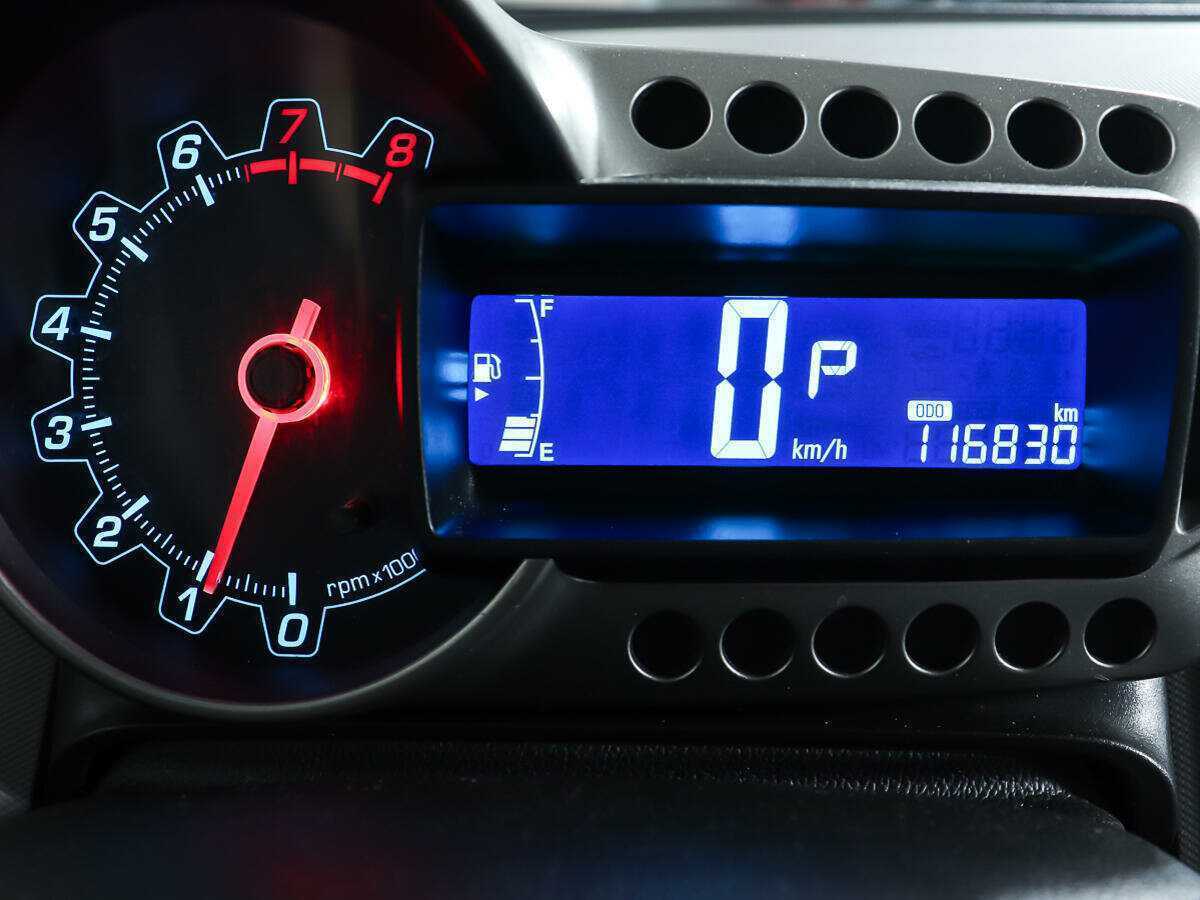 Купить Chevrolet Aveo с пробегом. Фото: #12