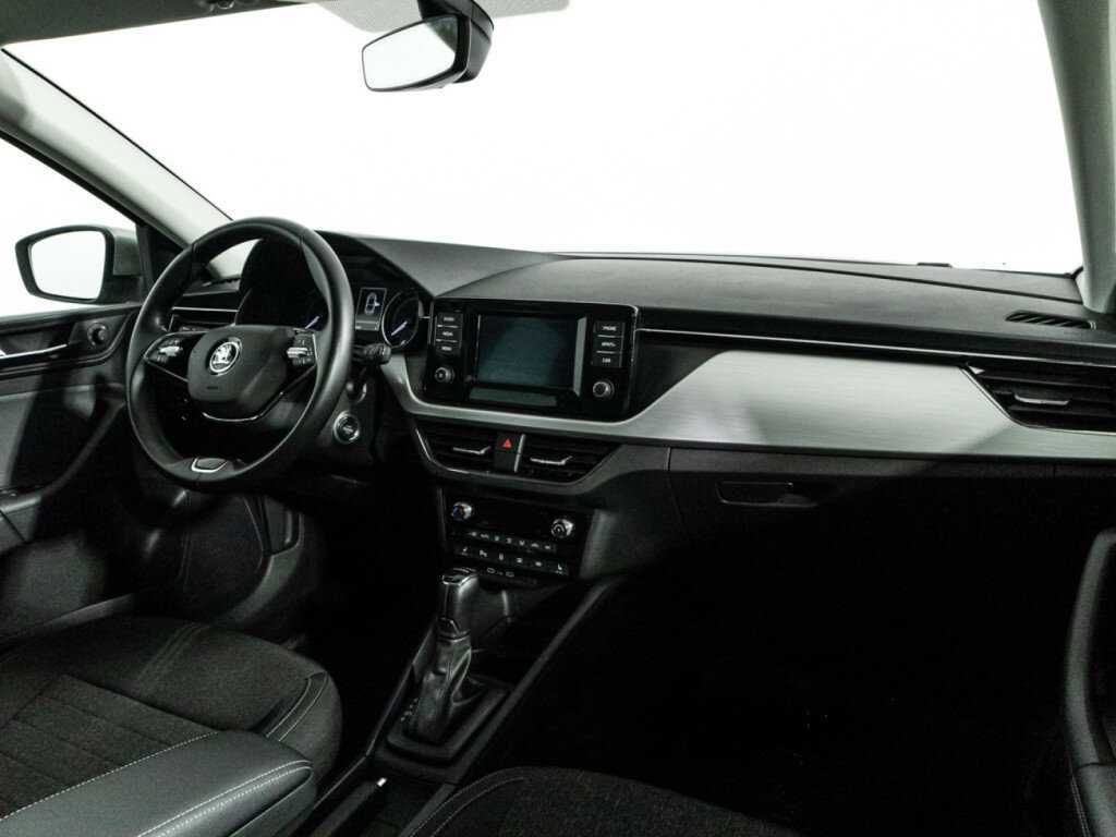 Купить Skoda Rapid с пробегом. Фото: #8