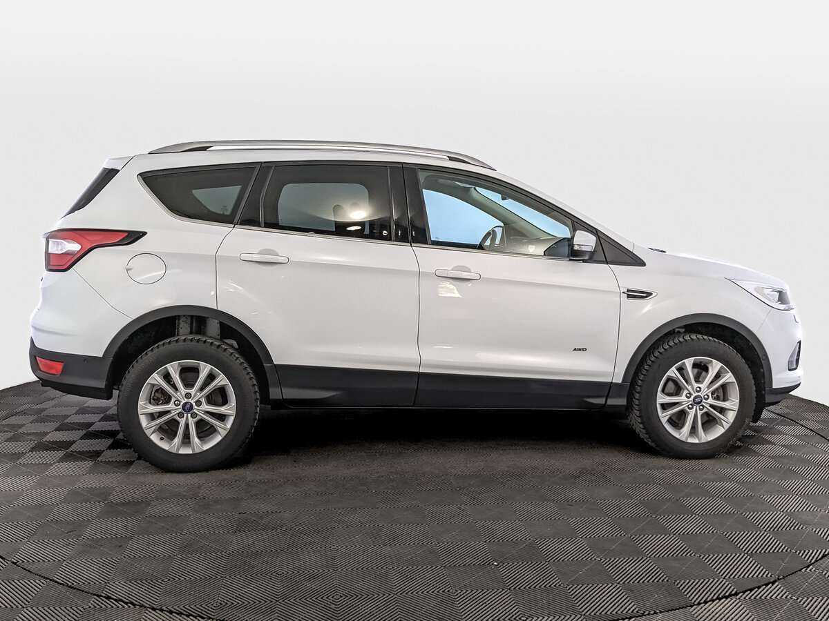 Купить Ford Kuga с пробегом. Фото: #3