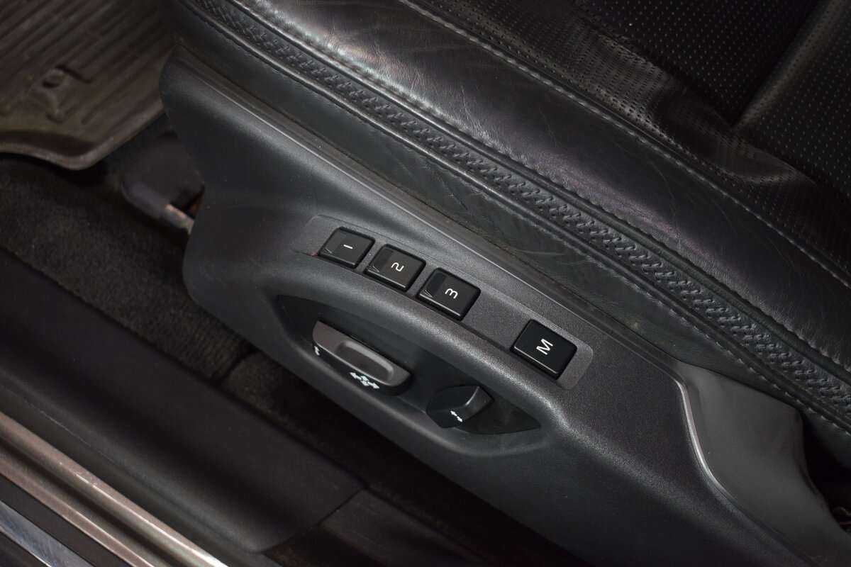 Купить Volvo XC70 с пробегом. Фото: #15