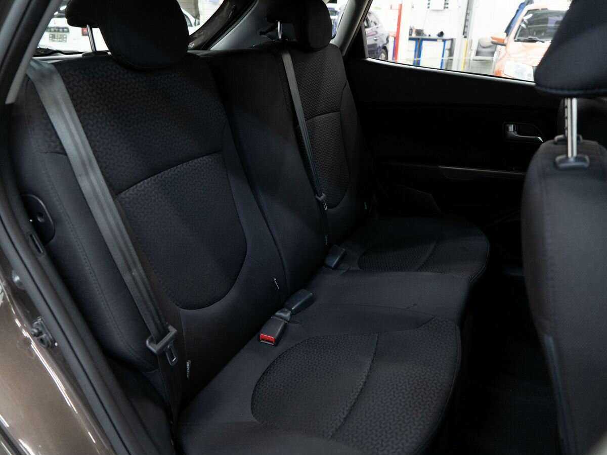 Купить Kia Rio с пробегом. Фото: #7