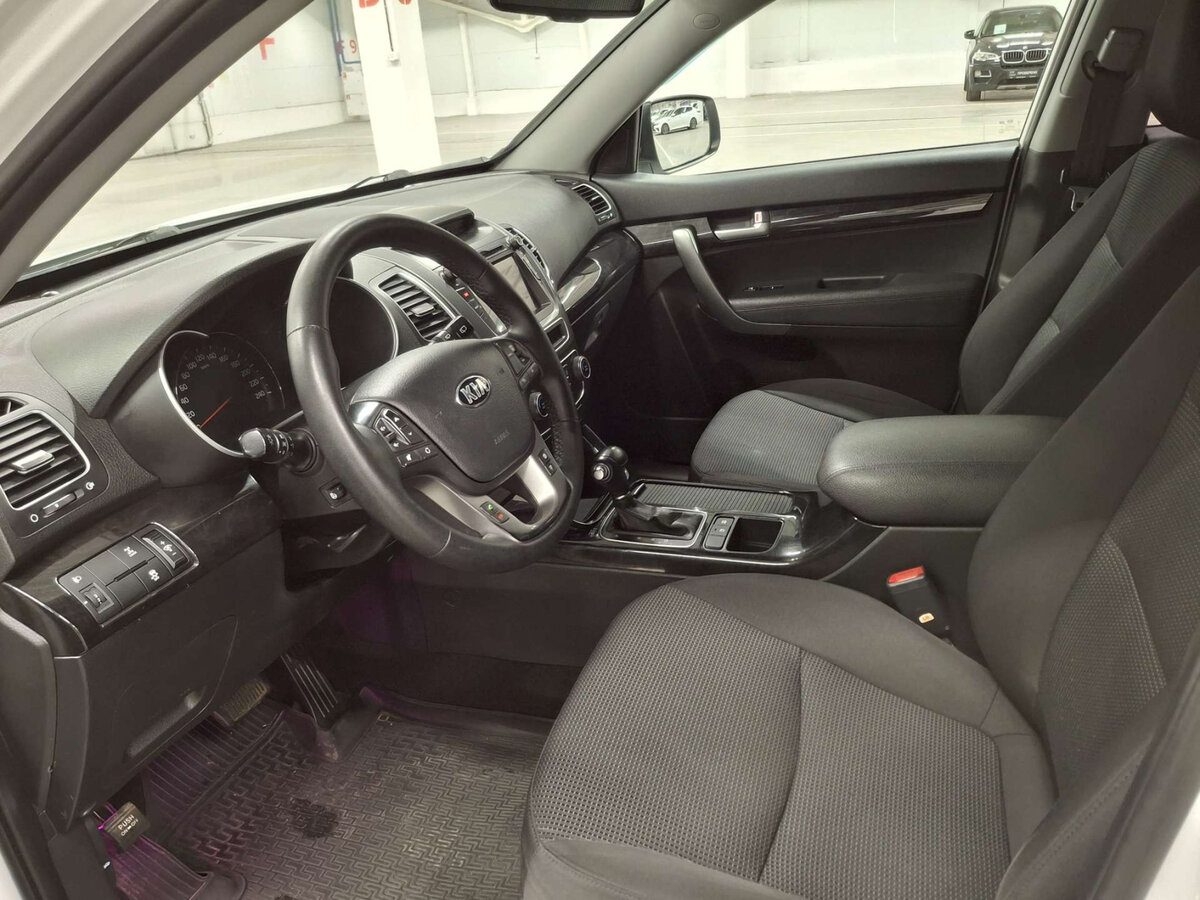 Купить Kia Sorento с пробегом. Фото: #14