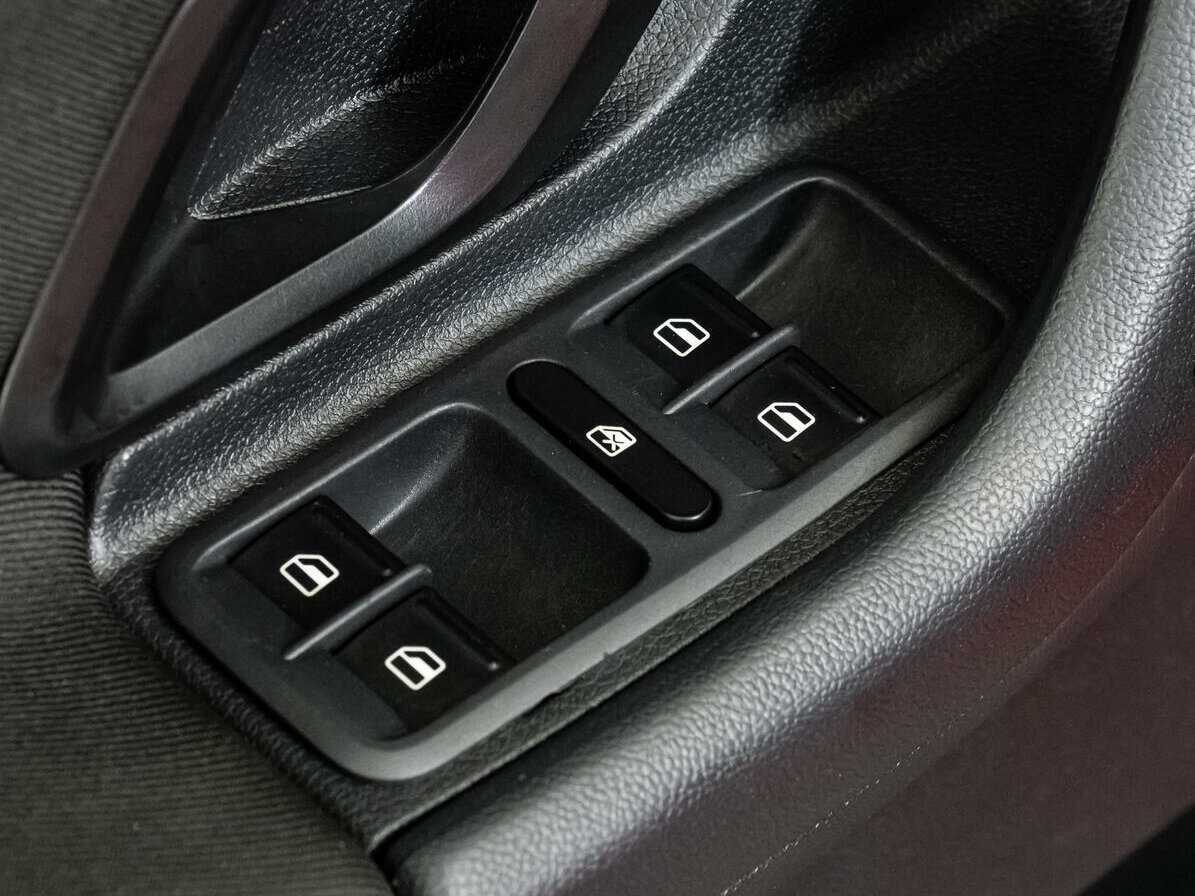 Купить Skoda Fabia с пробегом. Фото: #12