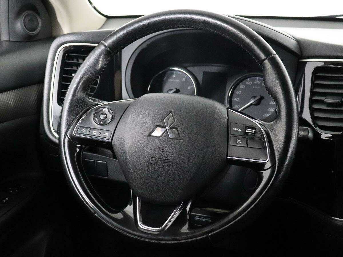 Купить Mitsubishi Outlander с пробегом. Фото: #11