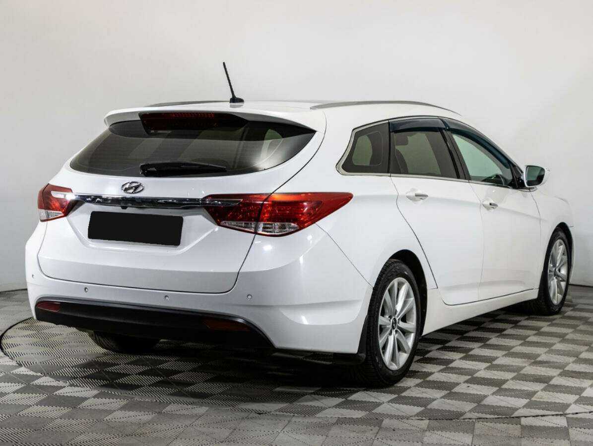 Купить Hyundai i40 с пробегом. Фото: #3