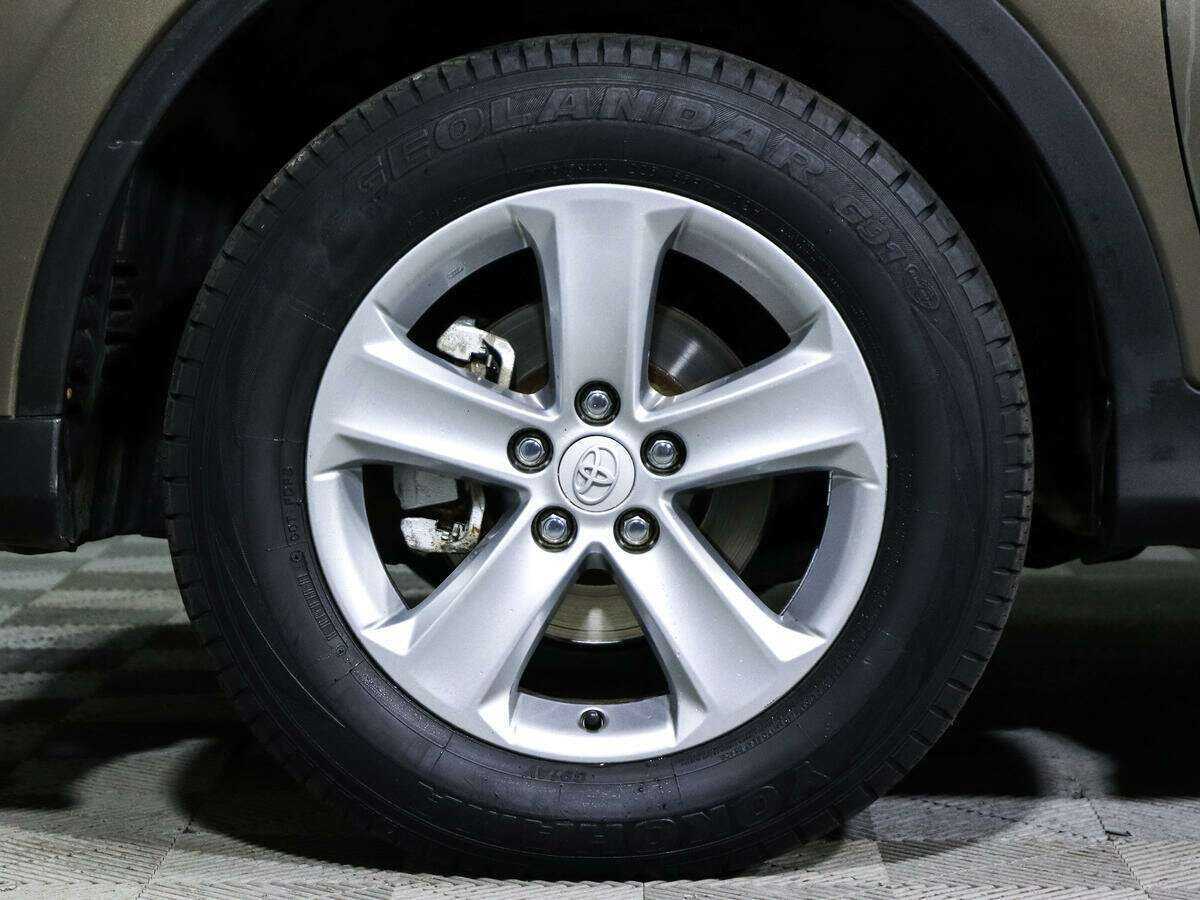 Купить Toyota RAV4 с пробегом. Фото: #19