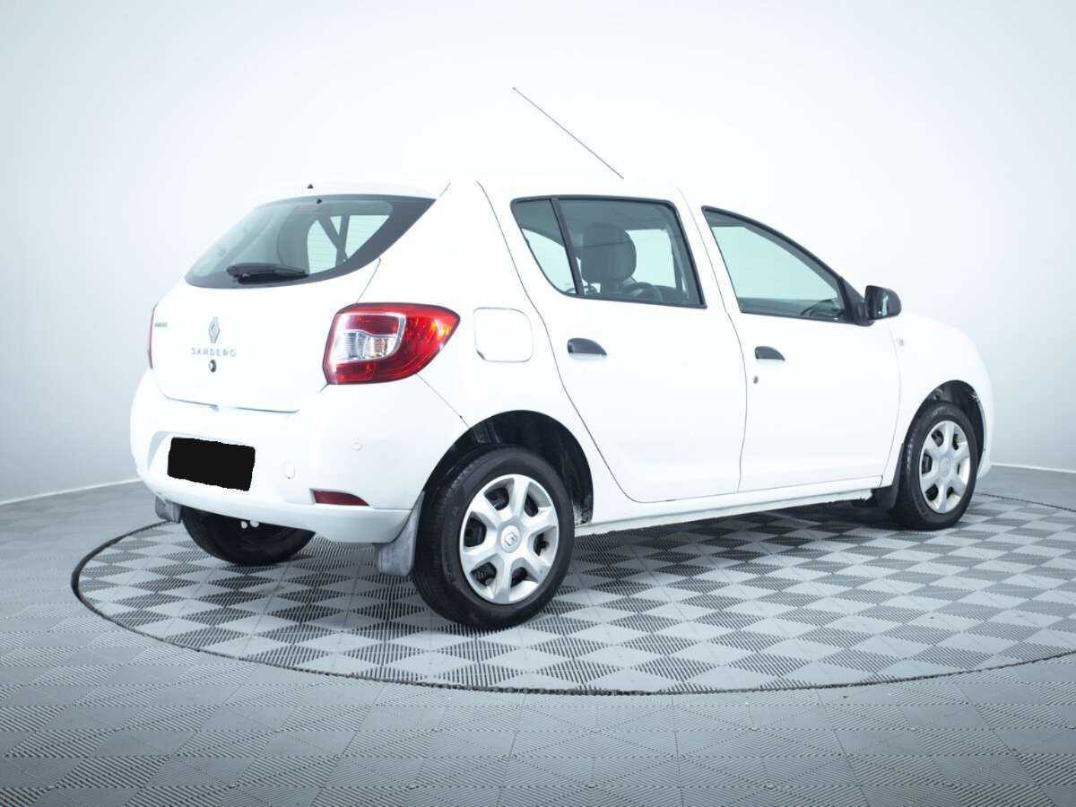 Купить Renault Sandero с пробегом. Фото: #4