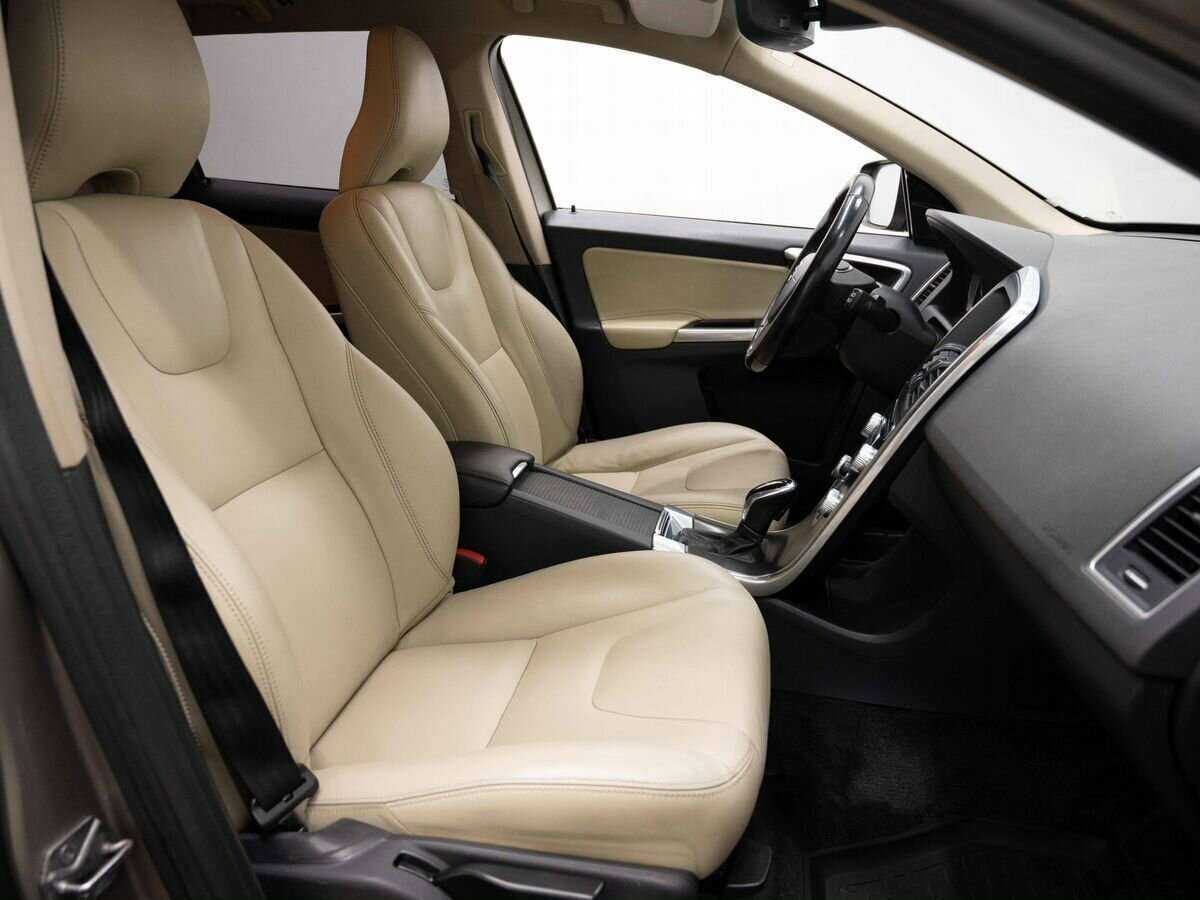 Купить Volvo XC60 с пробегом. Фото: #11