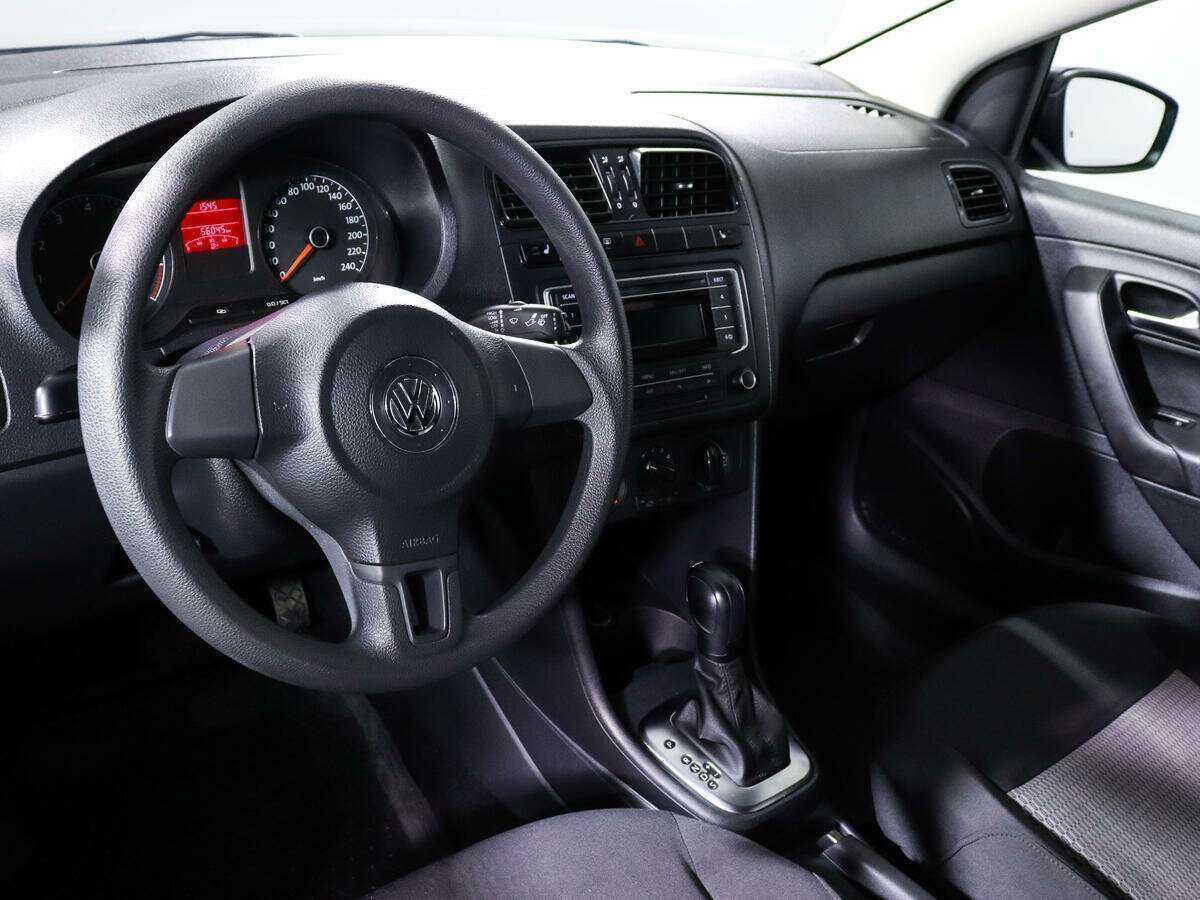 Купить Volkswagen Polo с пробегом. Фото: #10