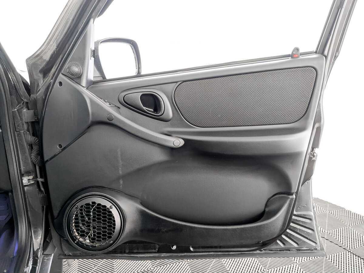 Купить Lada (ВАЗ) Niva с пробегом. Фото: #23