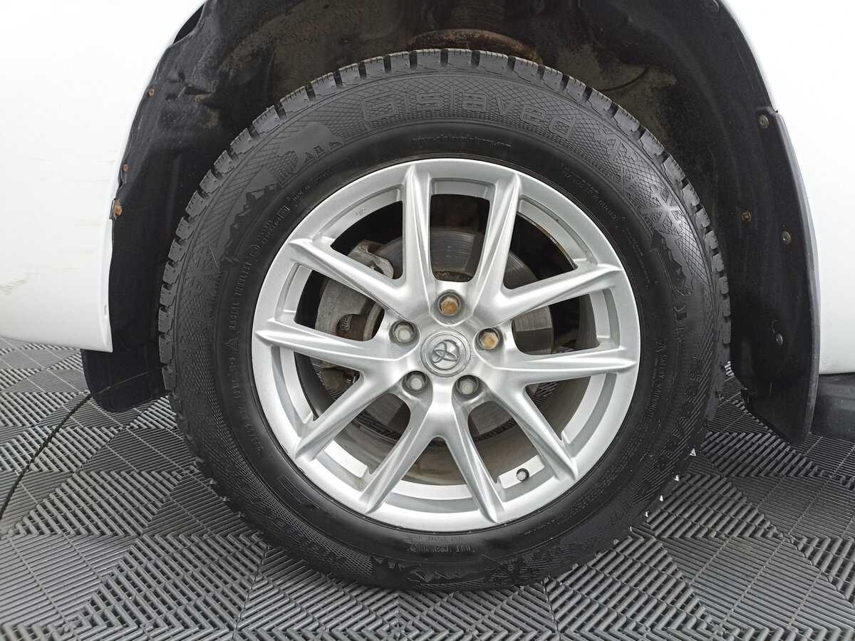 Купить Toyota RAV4 с пробегом. Фото: #15