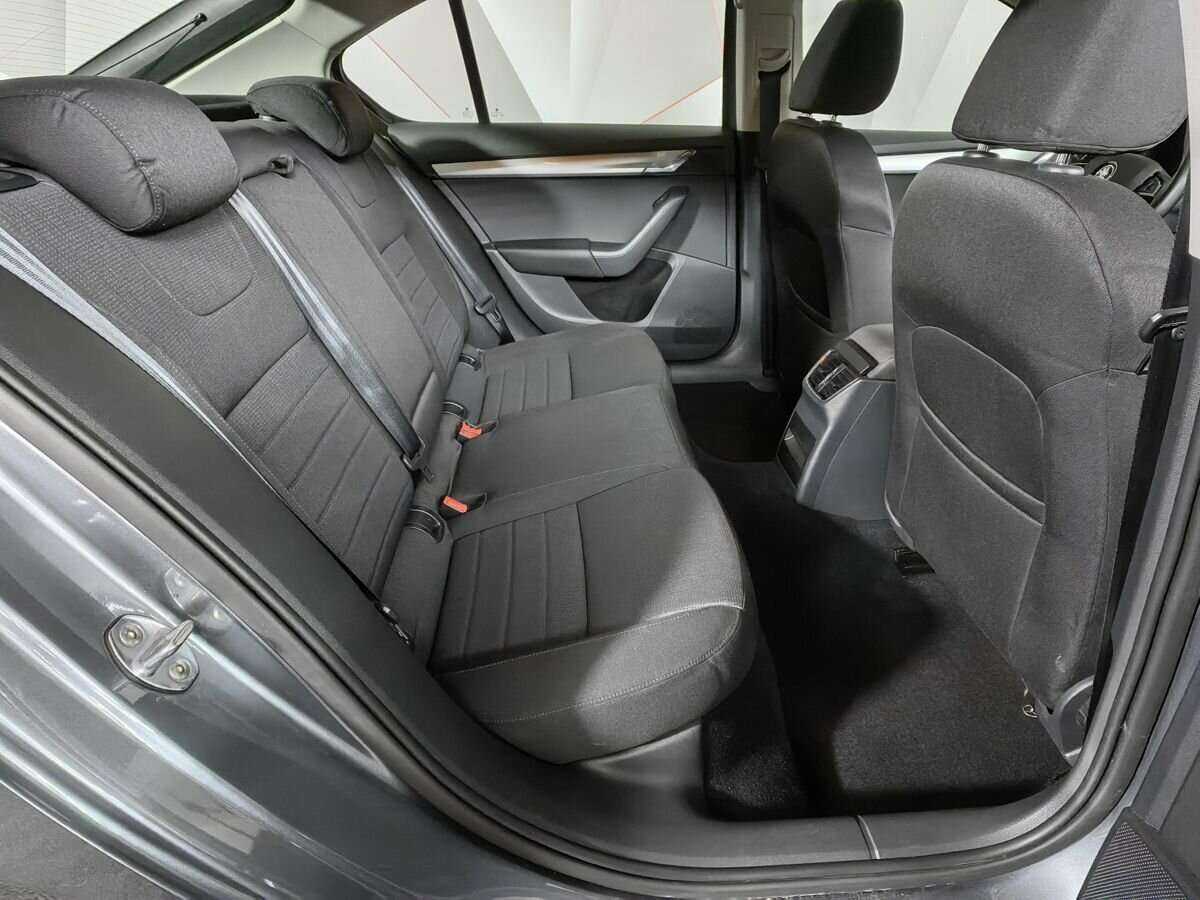 Купить Skoda Octavia с пробегом. Фото: #11