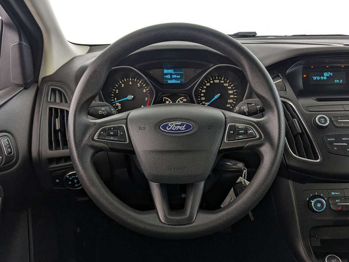 Купить Ford Focus с пробегом. Фото: #17