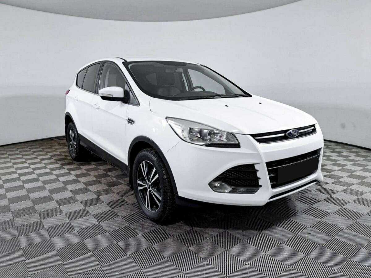 Купить Ford Kuga с пробегом. Фото: #2